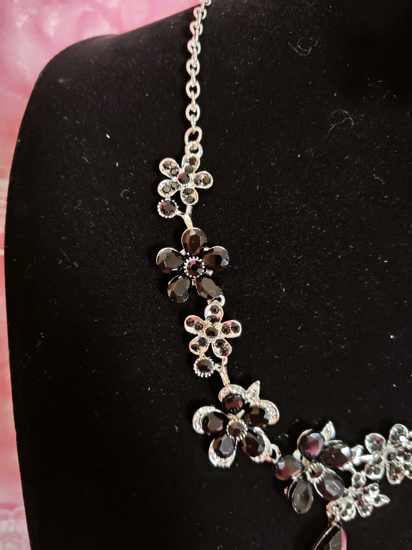 Silver-Tone Dark Gem Flower & Teardrop Jewelry Set