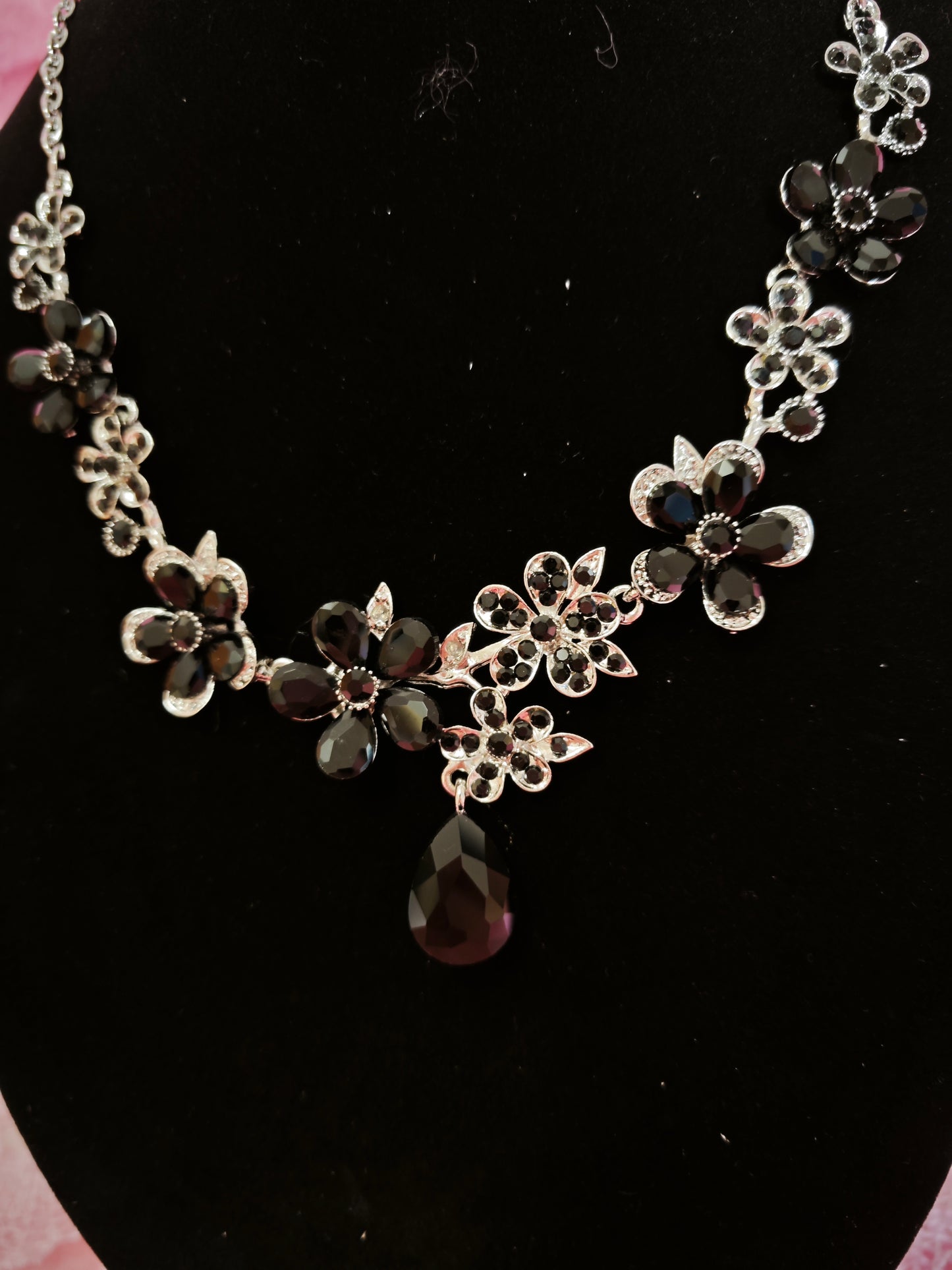 Silver-Tone Dark Gem Flower & Teardrop Jewelry Set