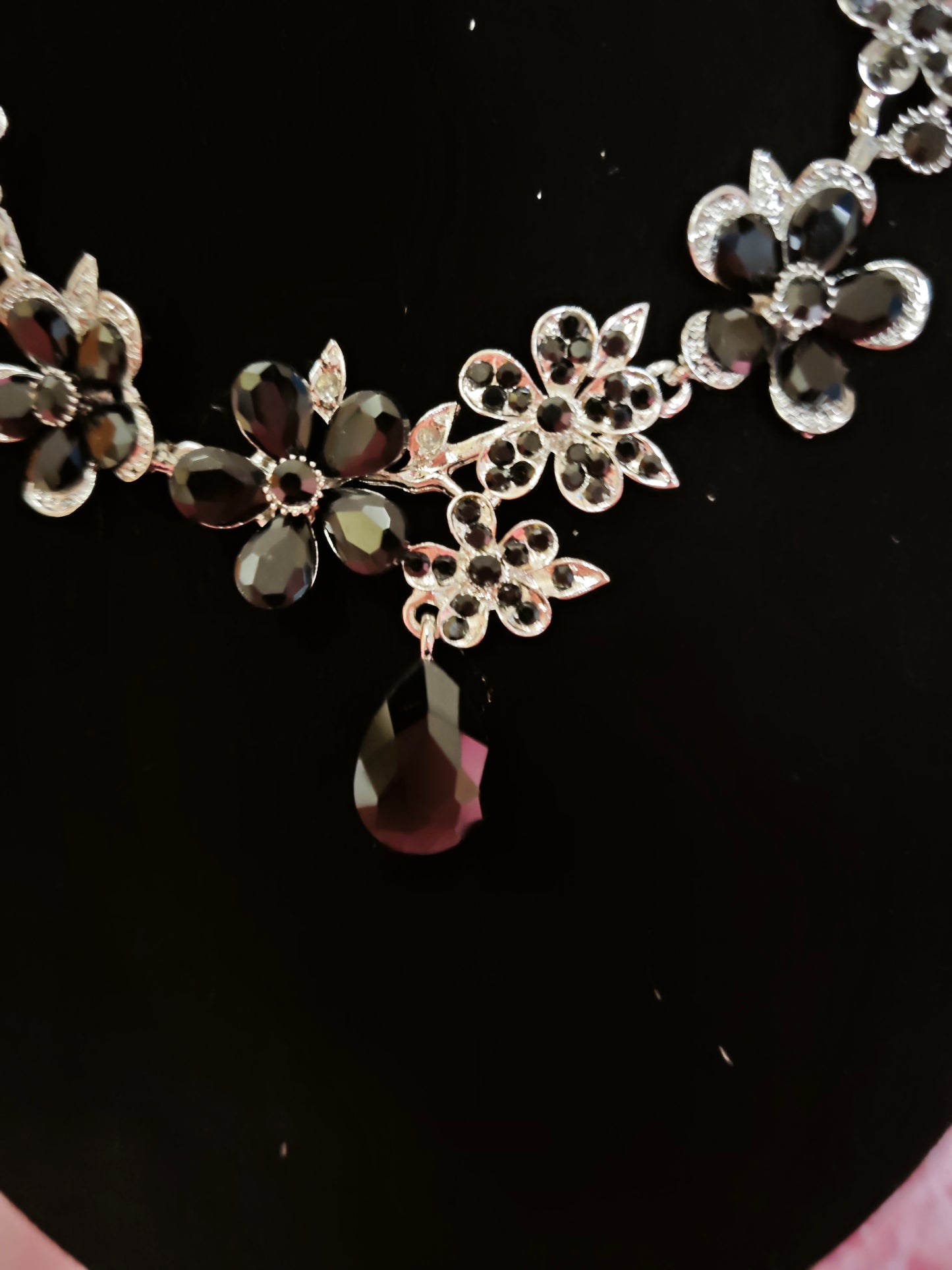 Silver-Tone Dark Gem Flower & Teardrop Jewelry Set