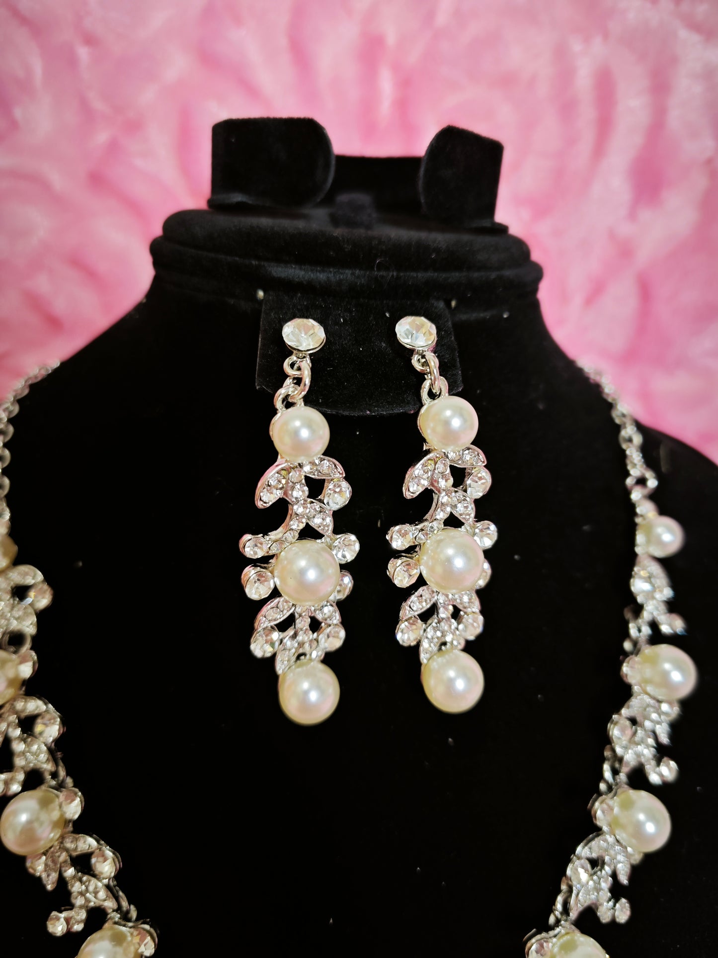 Silver-Tone Pearl & Filigree Crystal Necklace & Earring Set