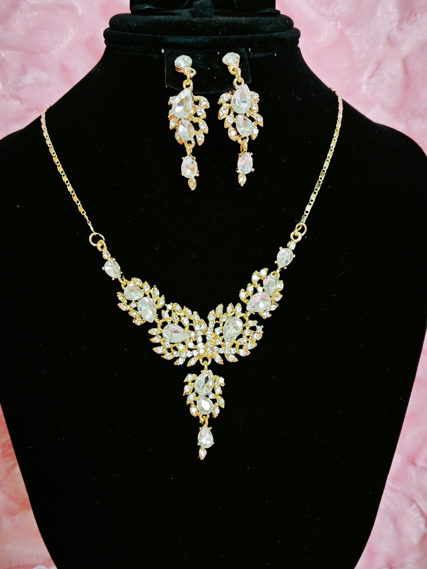 Gilded Teardrop Crystal Cluster Necklace & Earring Set