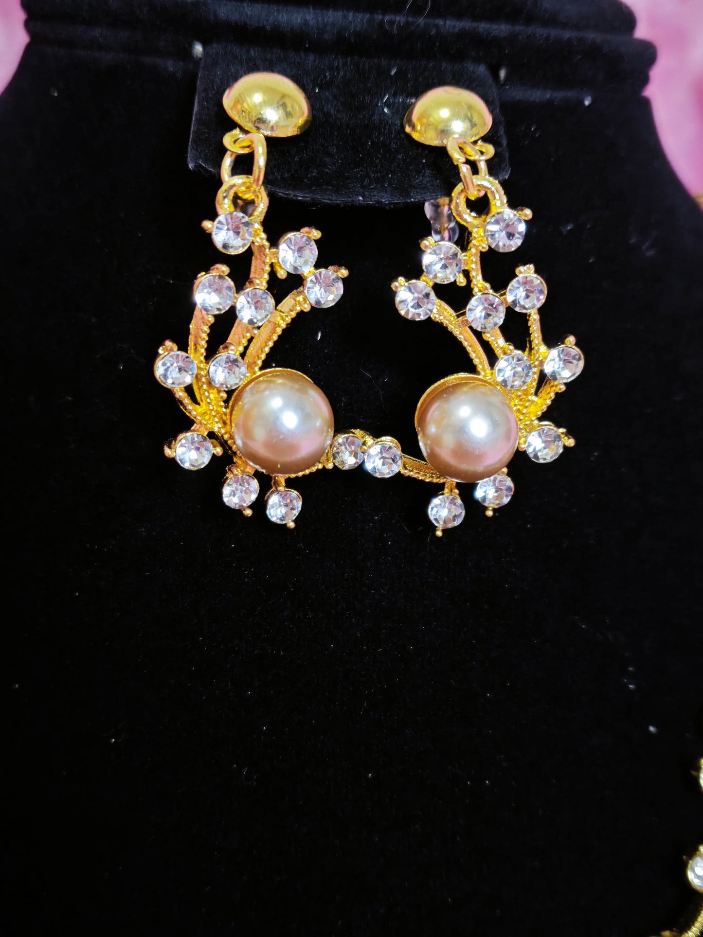 Gilded Champagne Pearl & Crystal Vine Necklace & Earring Set