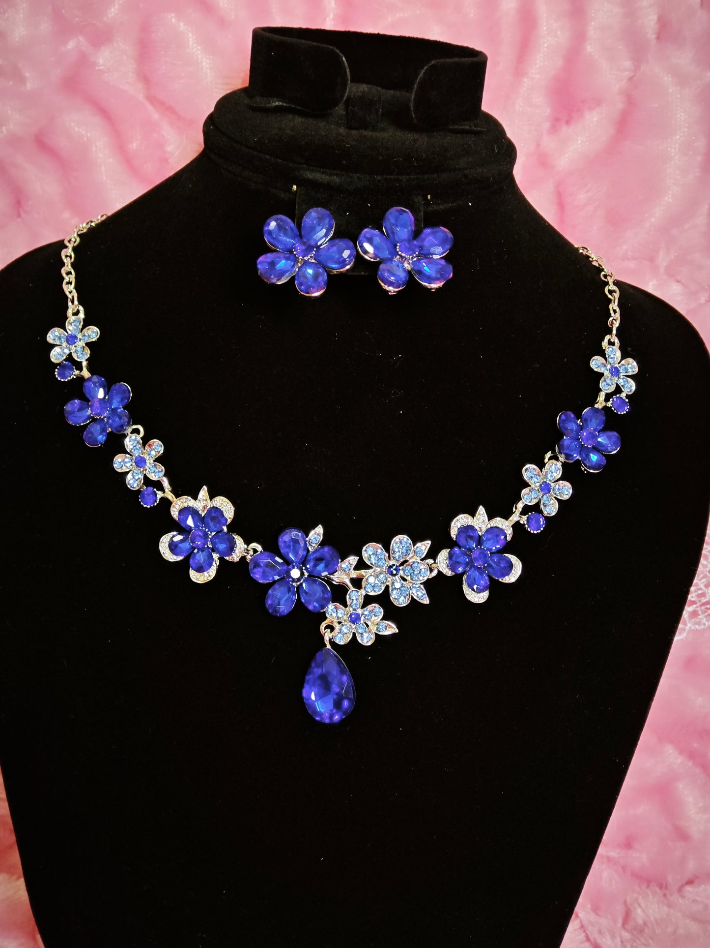 Cobalt Blue Gem Flower & Teardrop Necklace & Earring Set