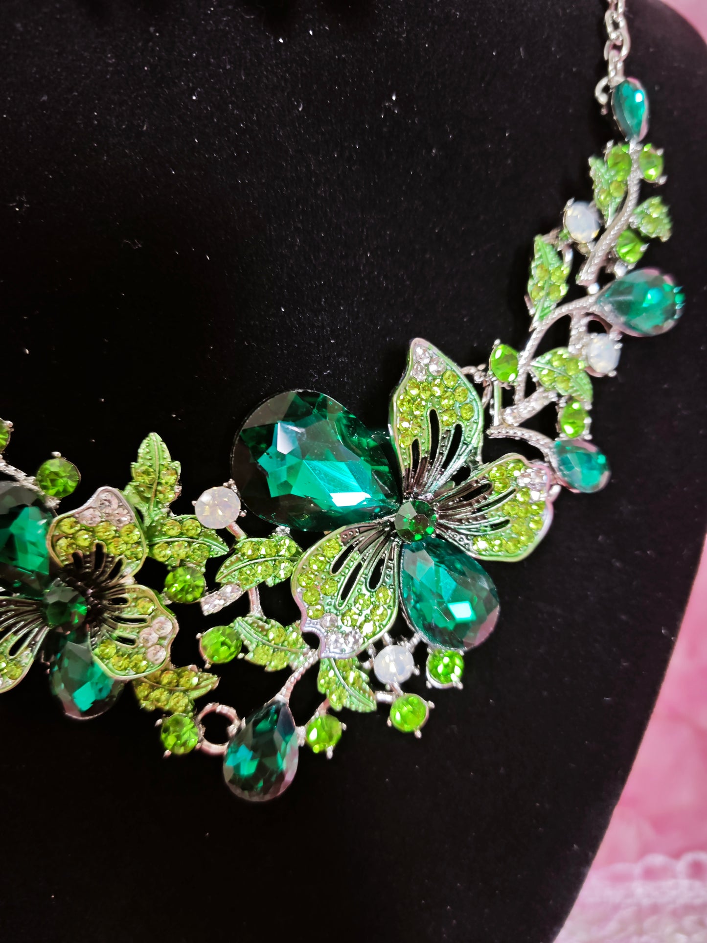 Emerald & Peridot Gem Vine Necklace & Earring Set