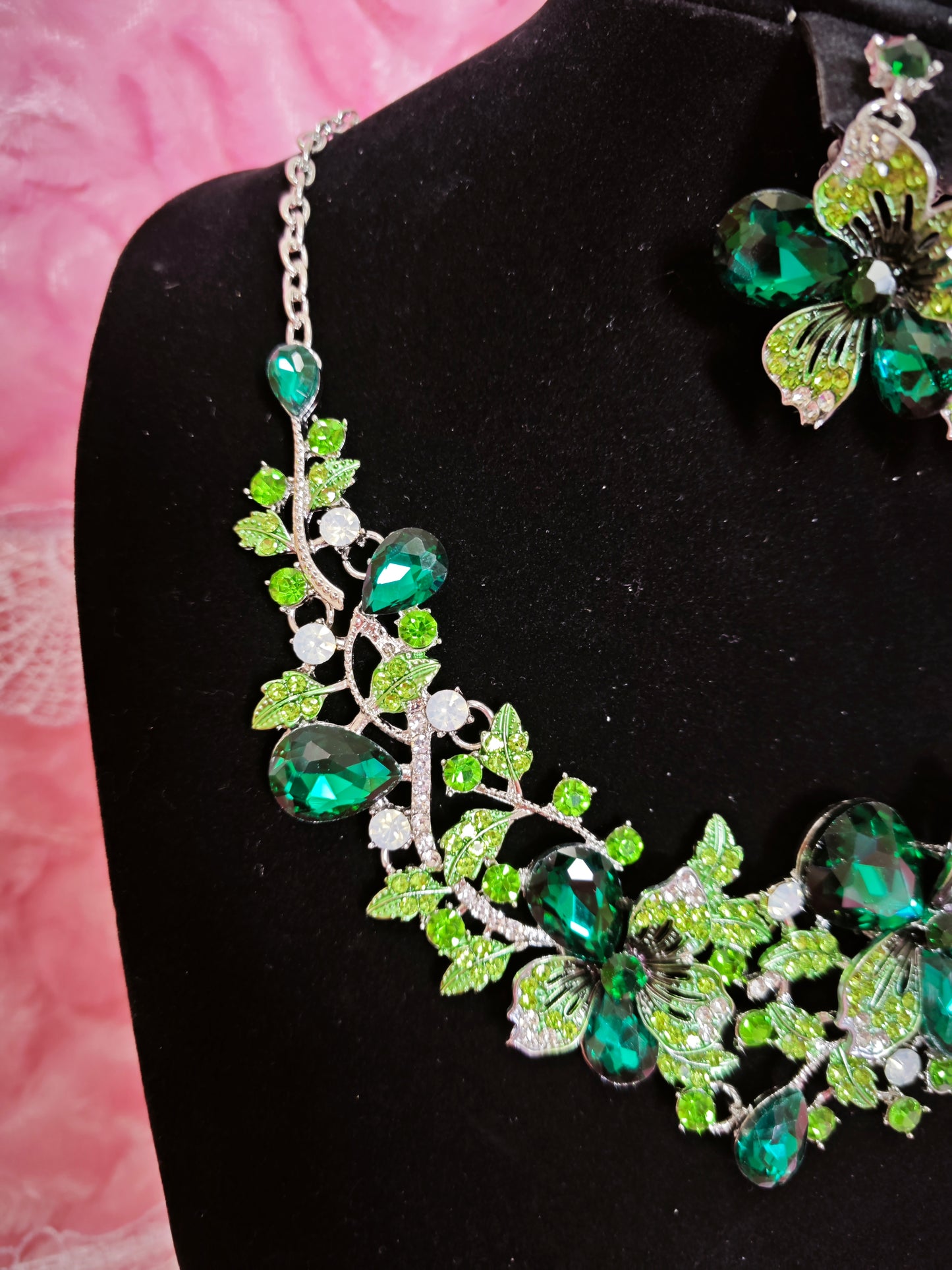 Emerald & Peridot Gem Vine Necklace & Earring Set