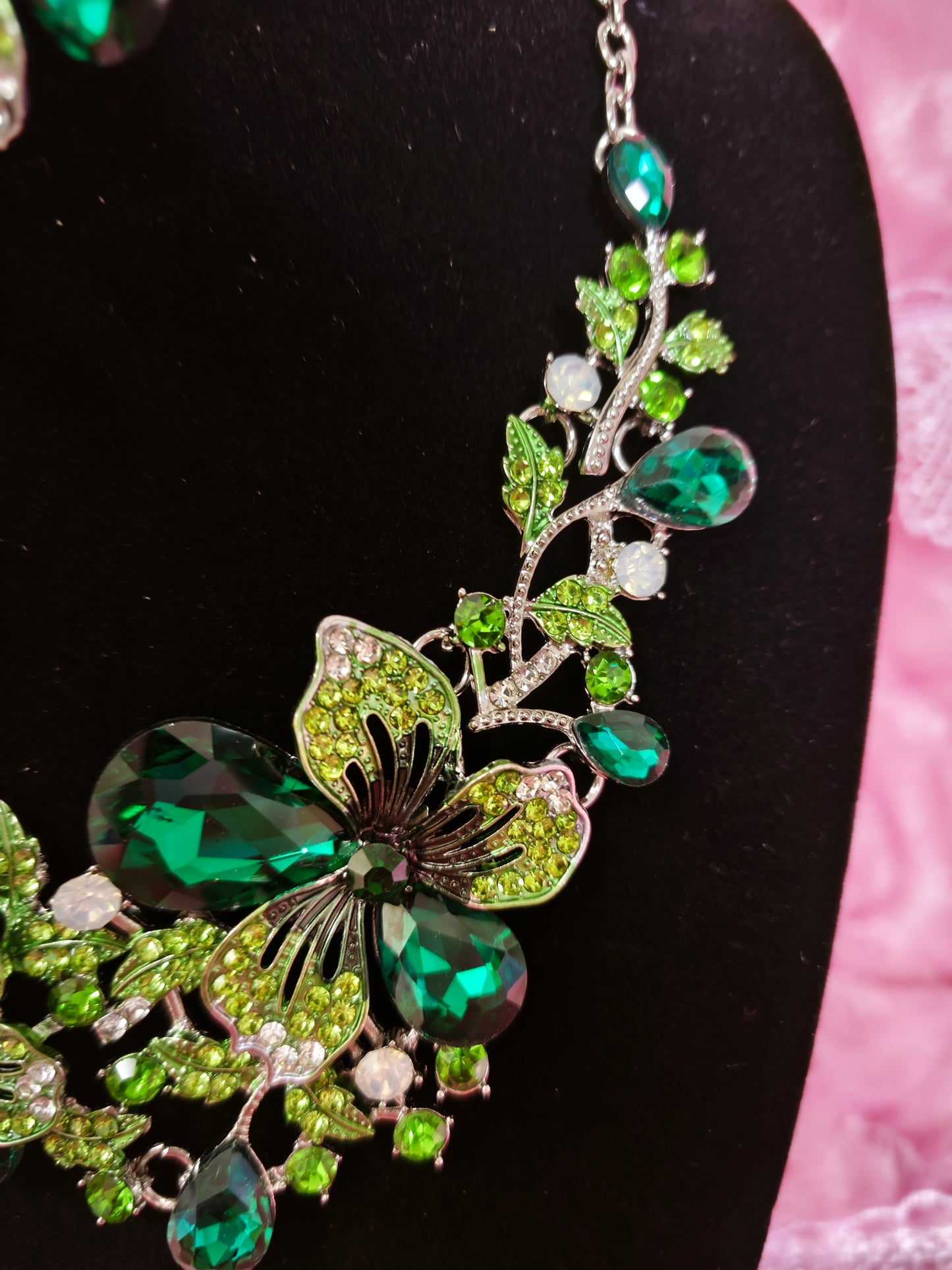 Emerald & Peridot Gem Vine Necklace & Earring Set