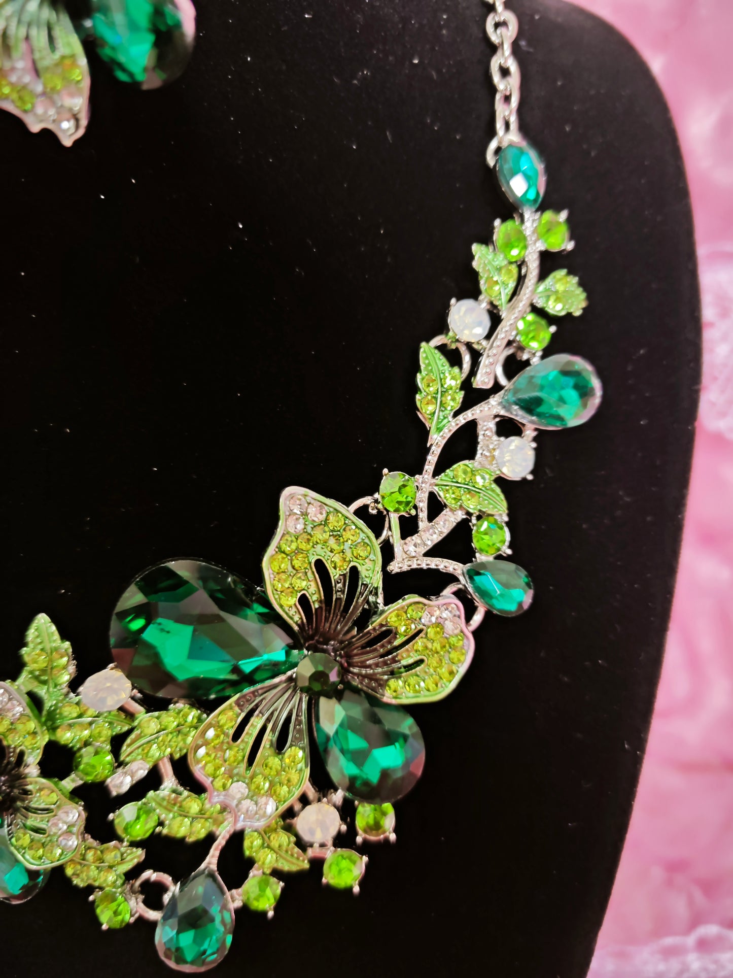 Emerald & Peridot Gem Vine Necklace & Earring Set