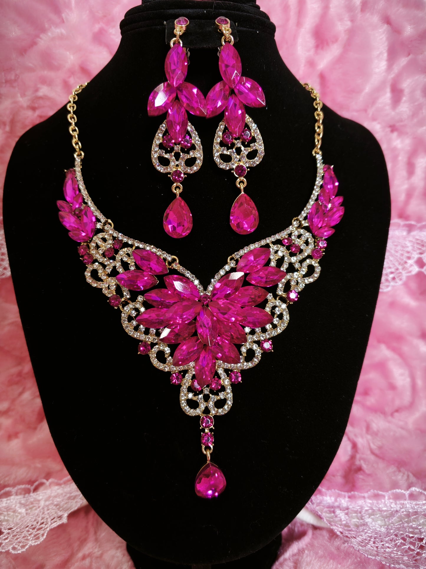 Gilded Fuchsia Gem Filigree Necklace & Earring Set