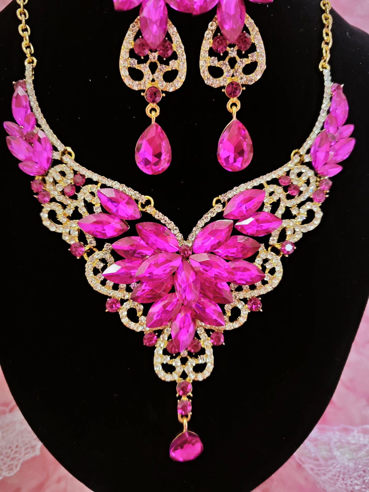 Gilded Fuchsia Gem Filigree Necklace & Earring Set