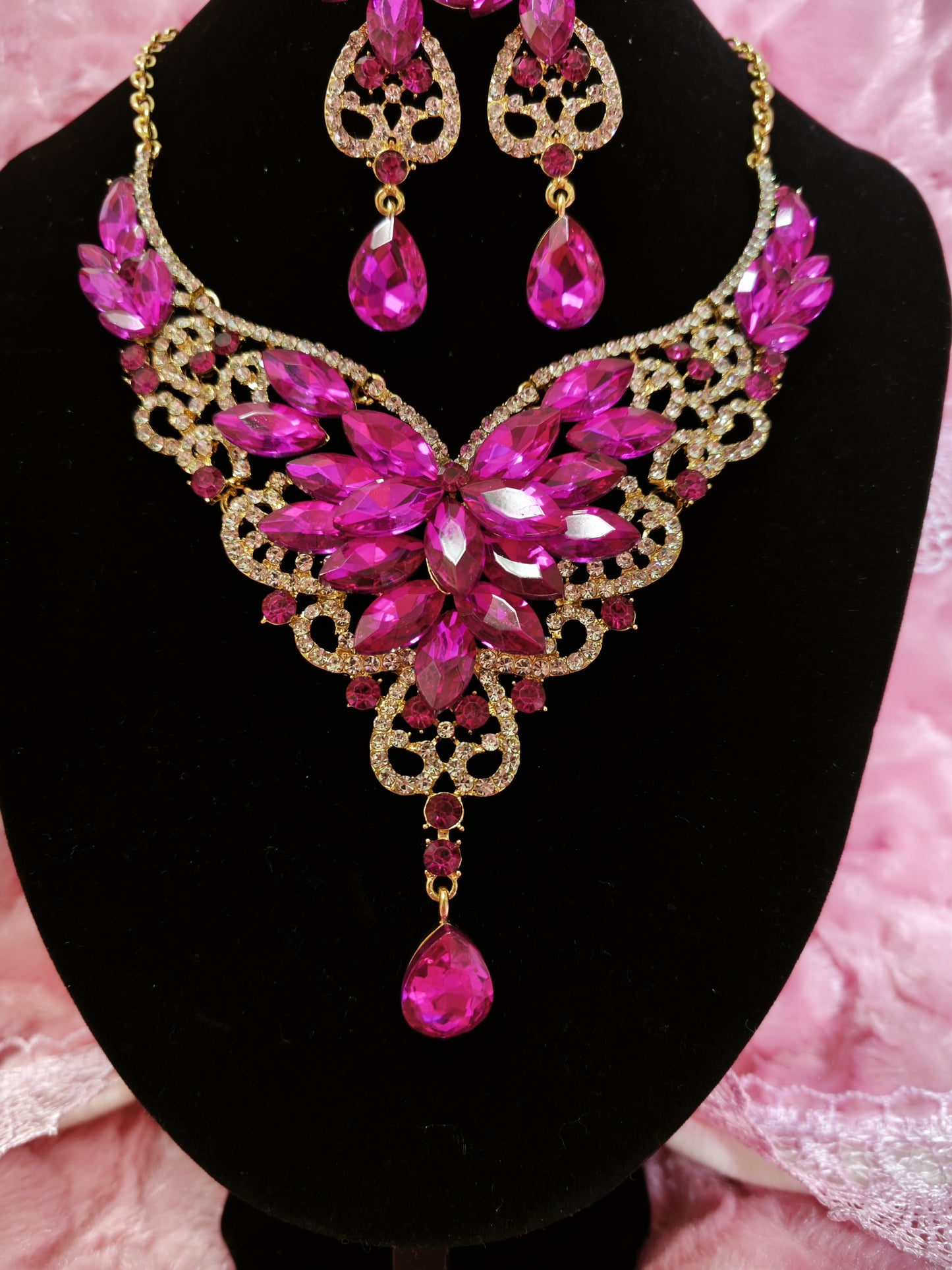 Gilded Fuchsia Gem Filigree Necklace & Earring Set