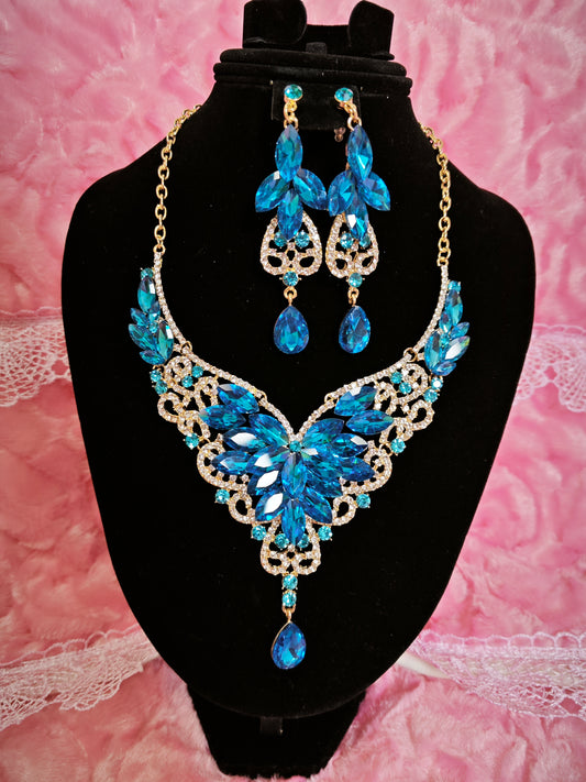 Gilded Sky Blue Gem Filigree Necklace & Earring Set