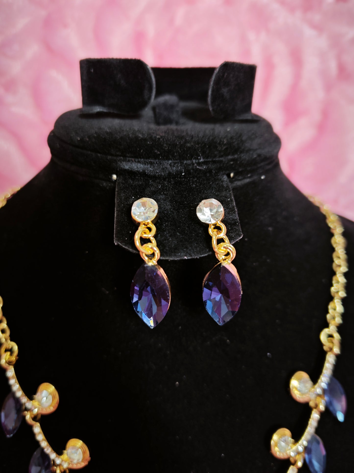 Gilded Blue Gem Leaf & Teardrop Necklace & Earring Set