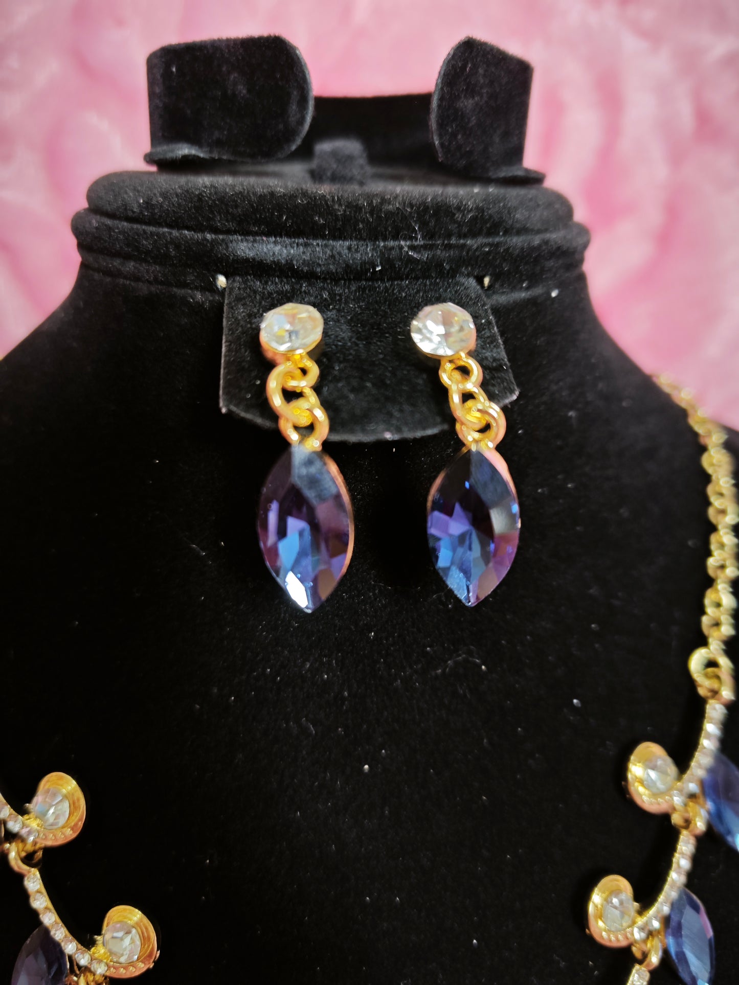 Gilded Blue Gem Leaf & Teardrop Necklace & Earring Set