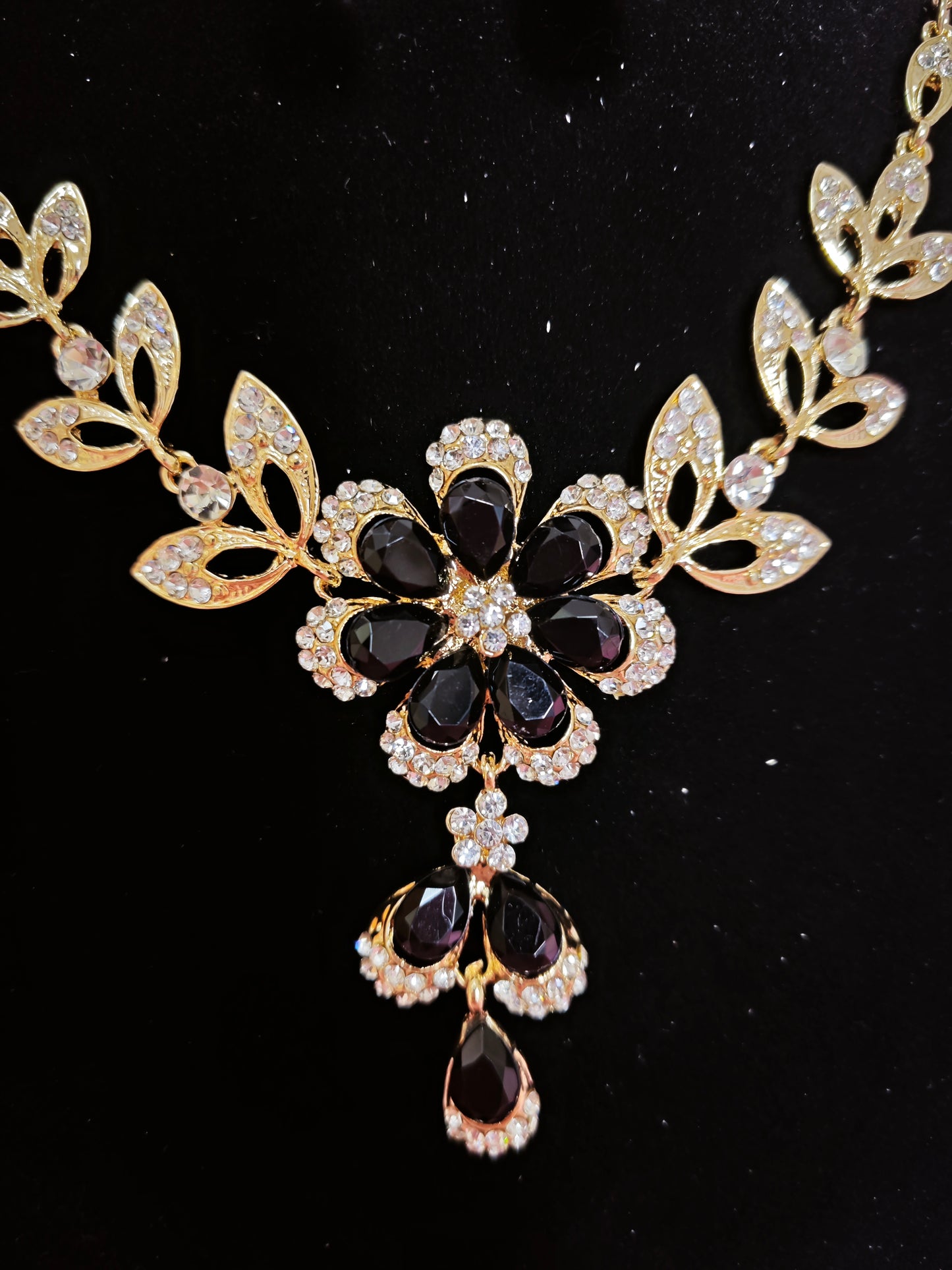Gilded Onyx Crystal Flower Vine Necklace & Earring Set