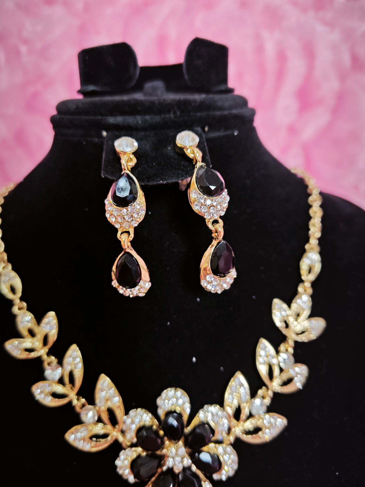 Gilded Onyx Crystal Flower Vine Necklace & Earring Set