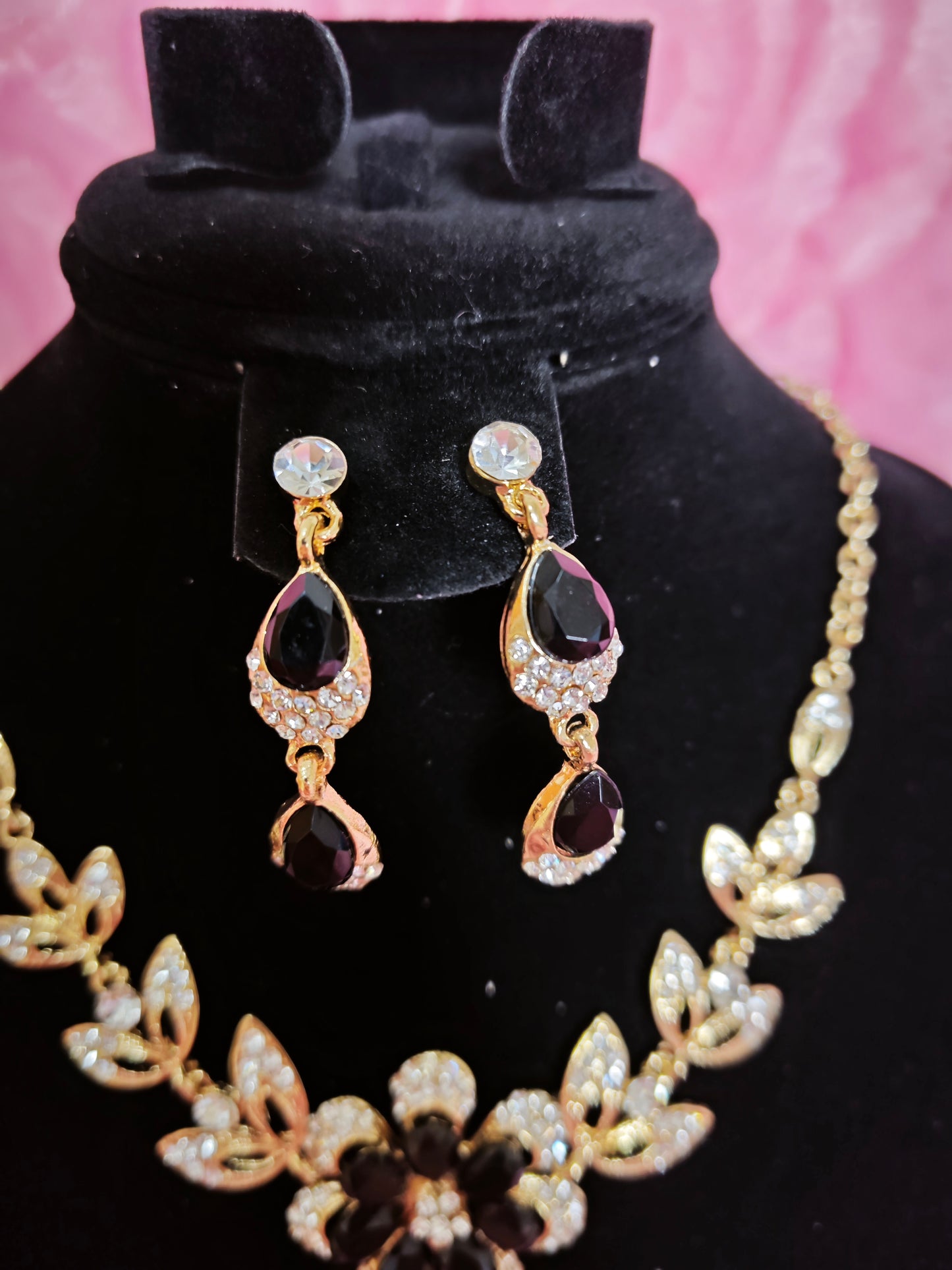 Gilded Onyx Crystal Flower Vine Necklace & Earring Set