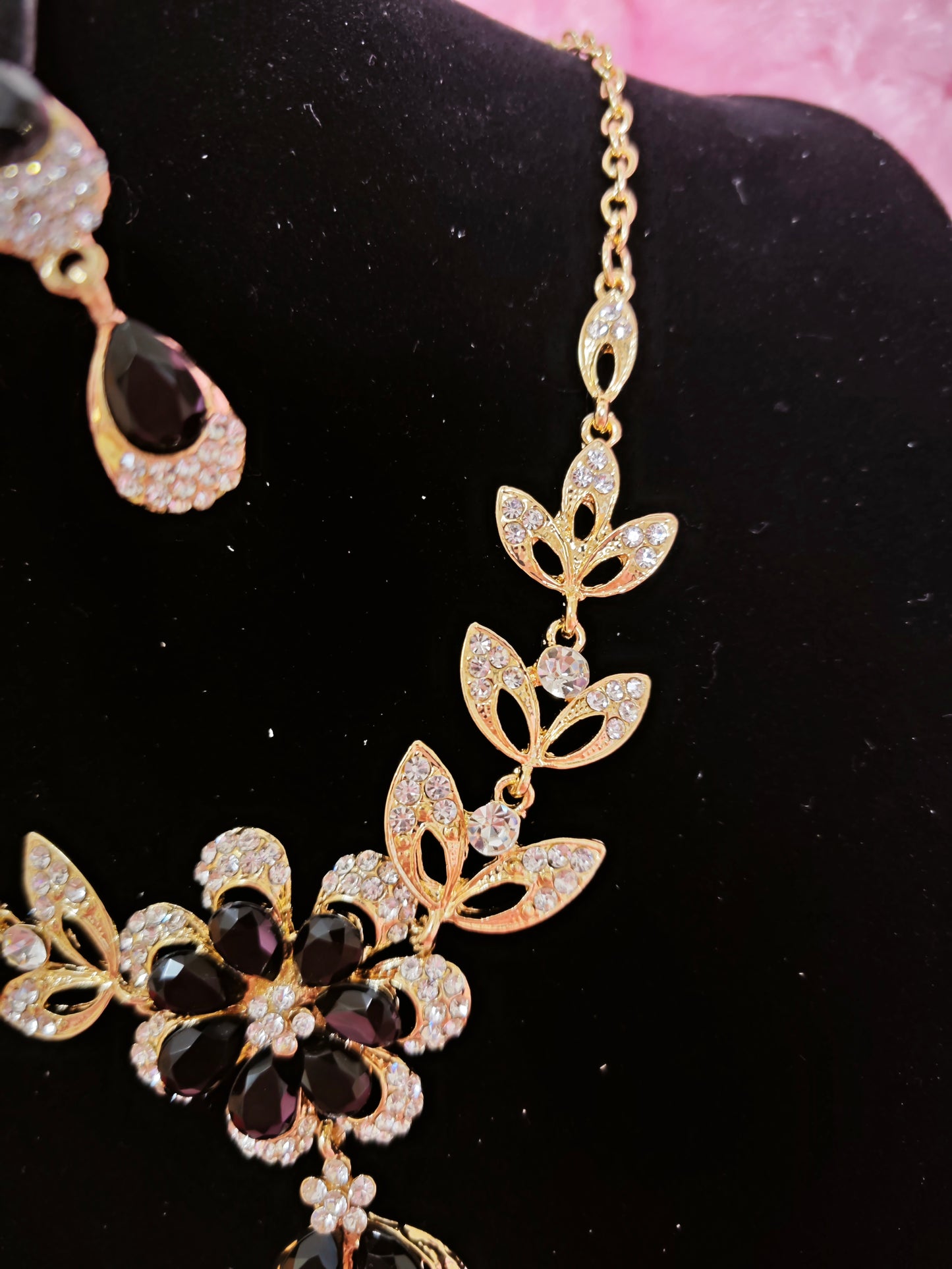Gilded Onyx Crystal Flower Vine Necklace & Earring Set