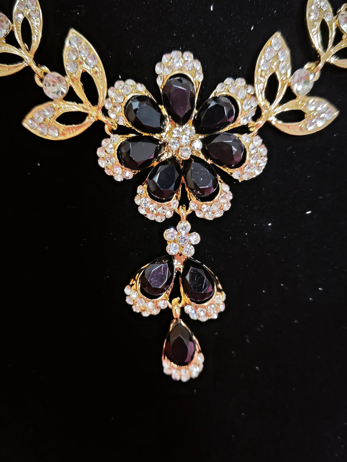 Gilded Onyx Crystal Flower Vine Necklace & Earring Set