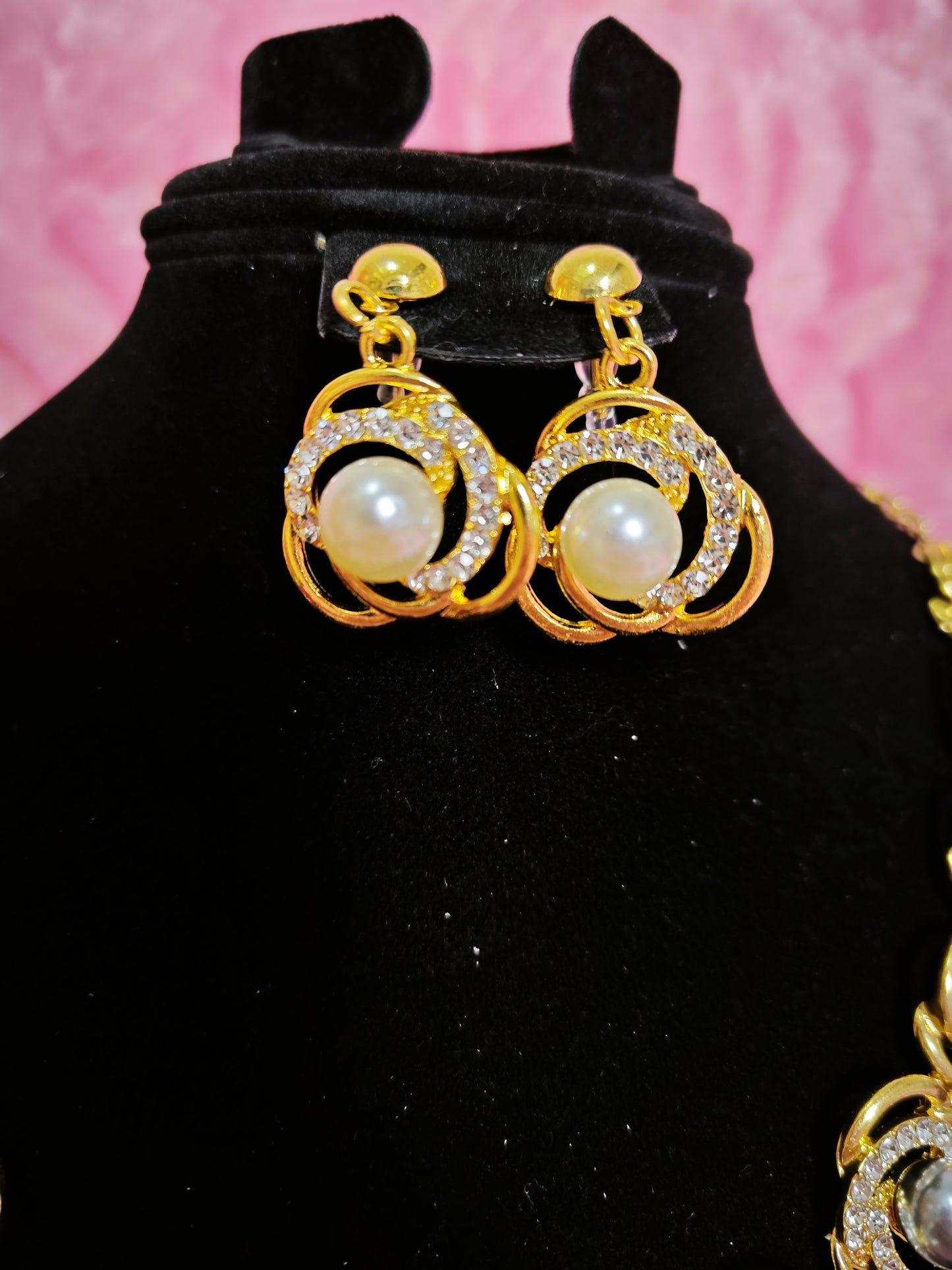Gilded Pearl & Crystal Swirl Necklace & Earring Set