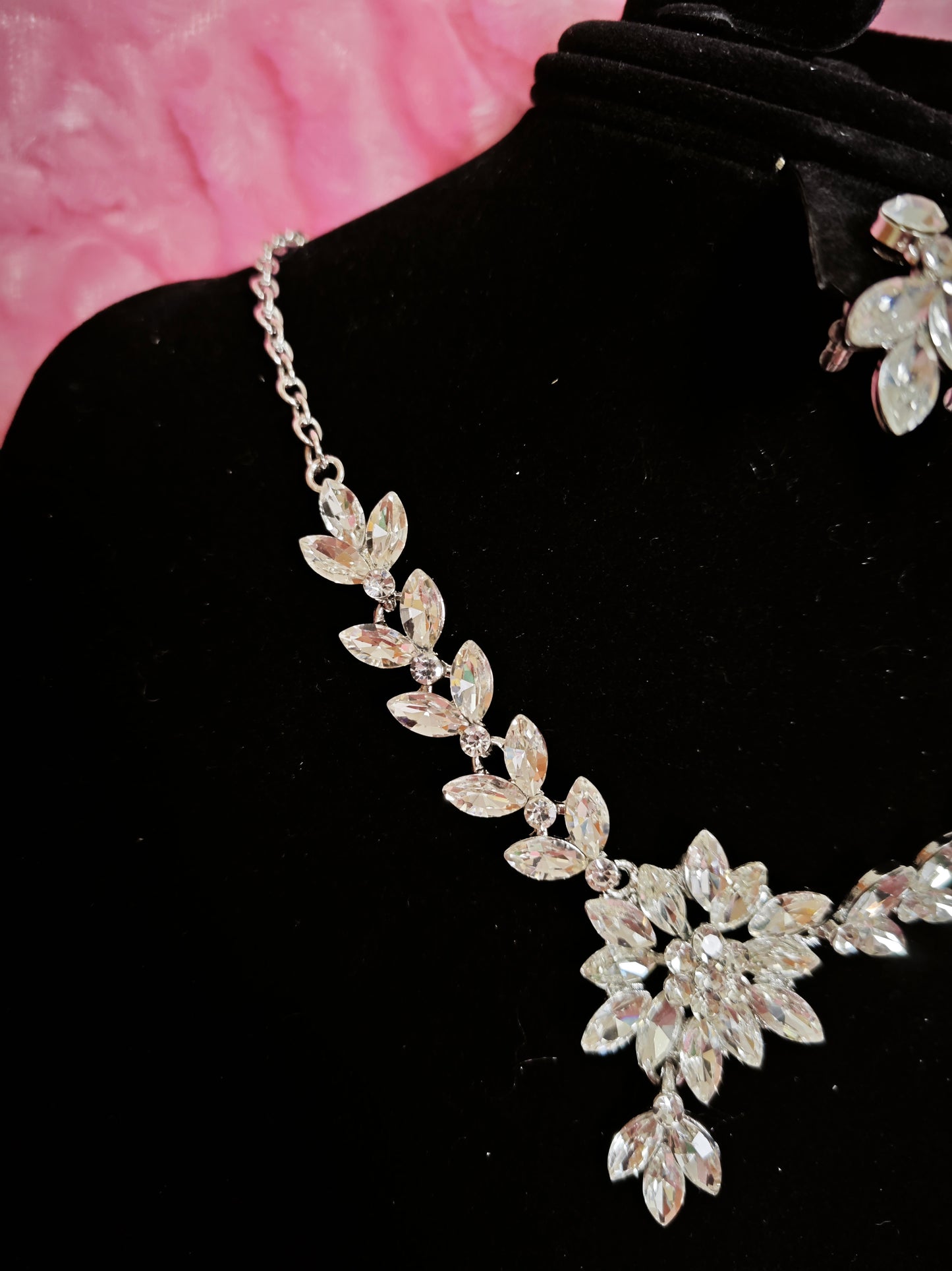 Glamorous Crystal Flower & Leaf Jewelry Set