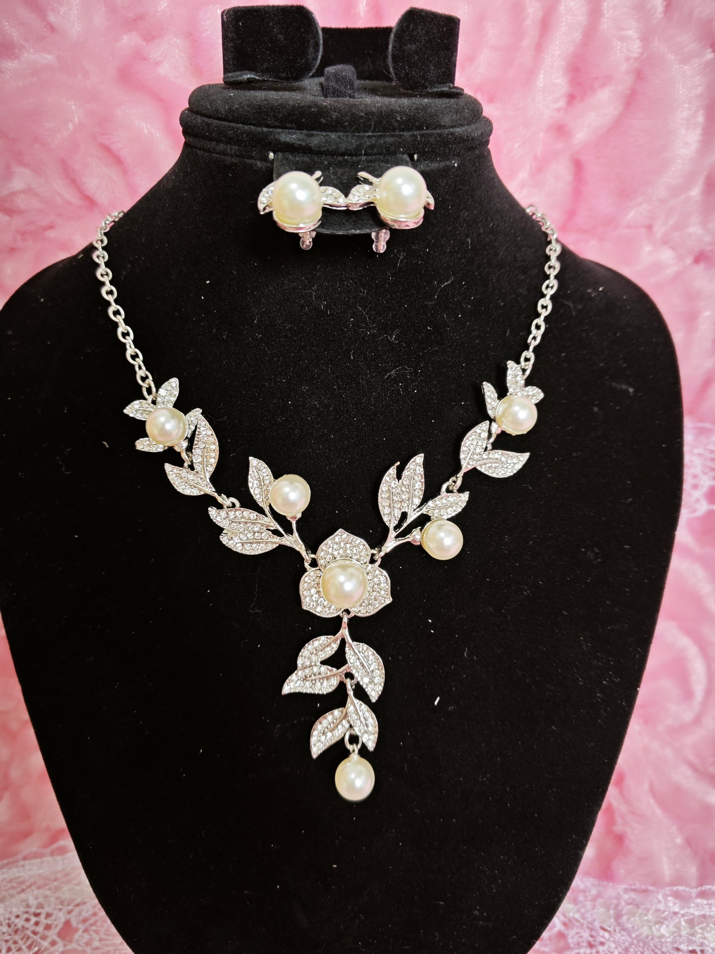 Silver Pearl & Crystal Leaf-Flower Necklace & Earring Set