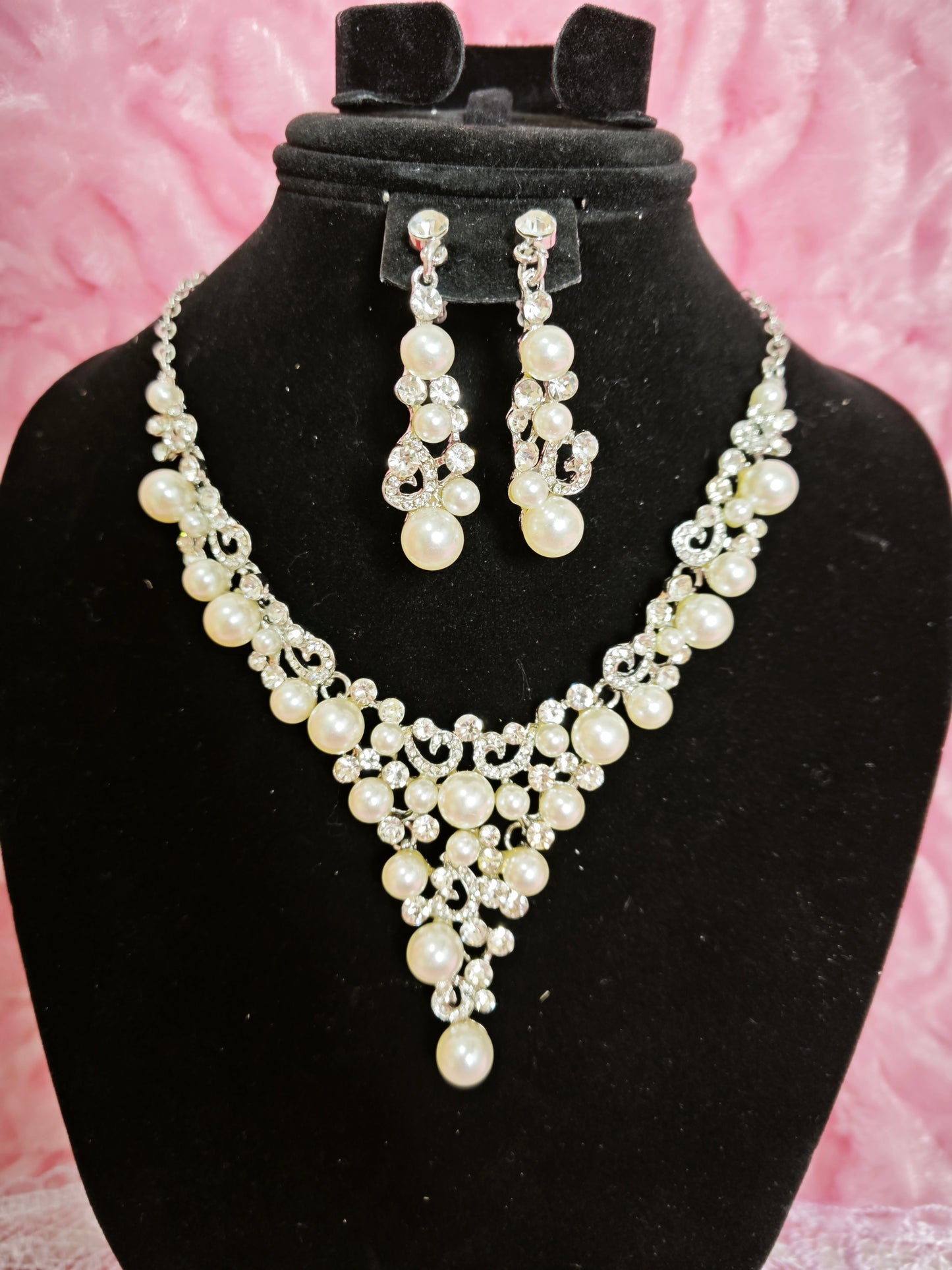 Luxury Pearl Layered Cluster Statement Jewelry Set