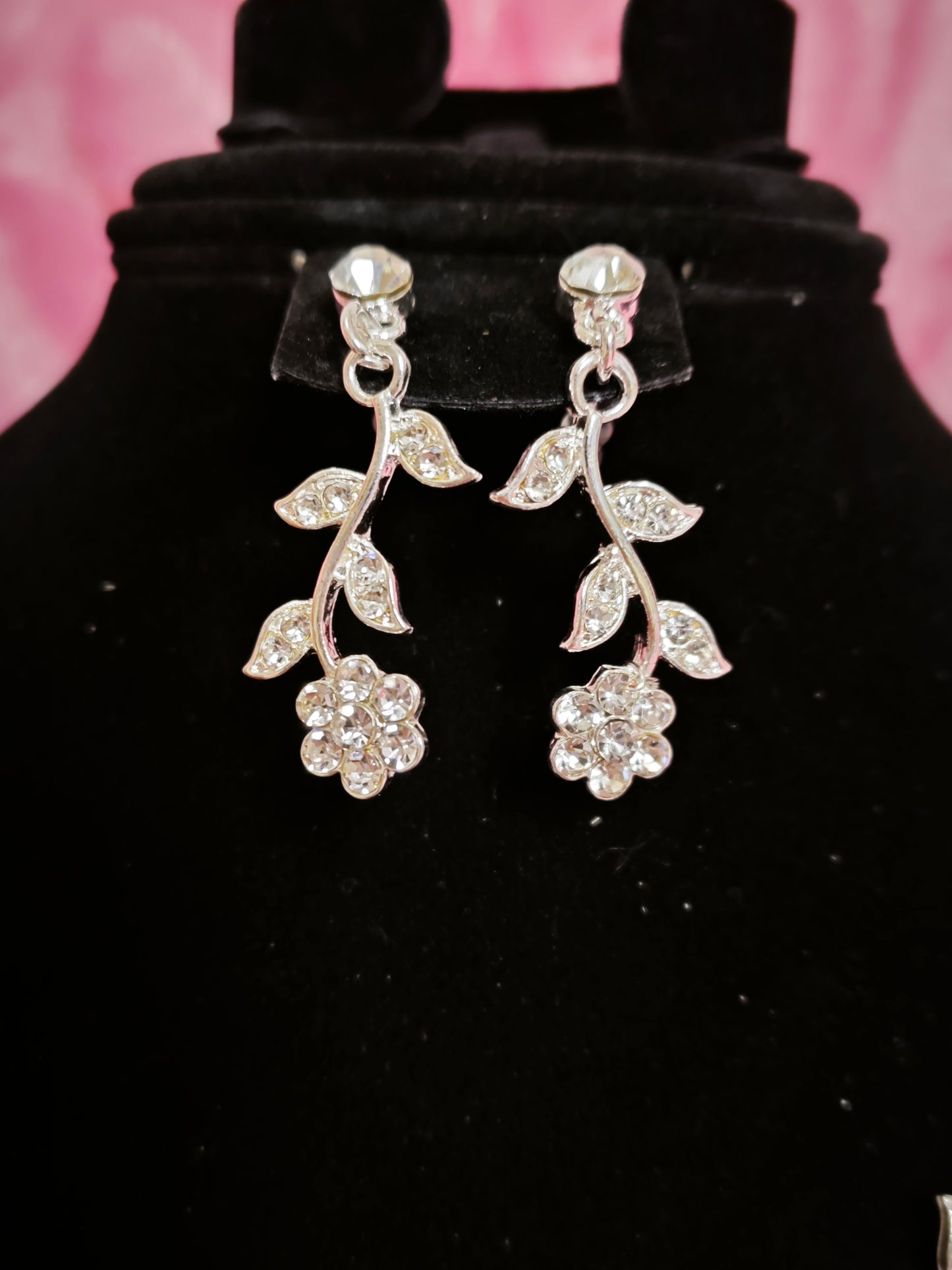 Glamorous Crystal Flower Vine Statement Jewelry Set