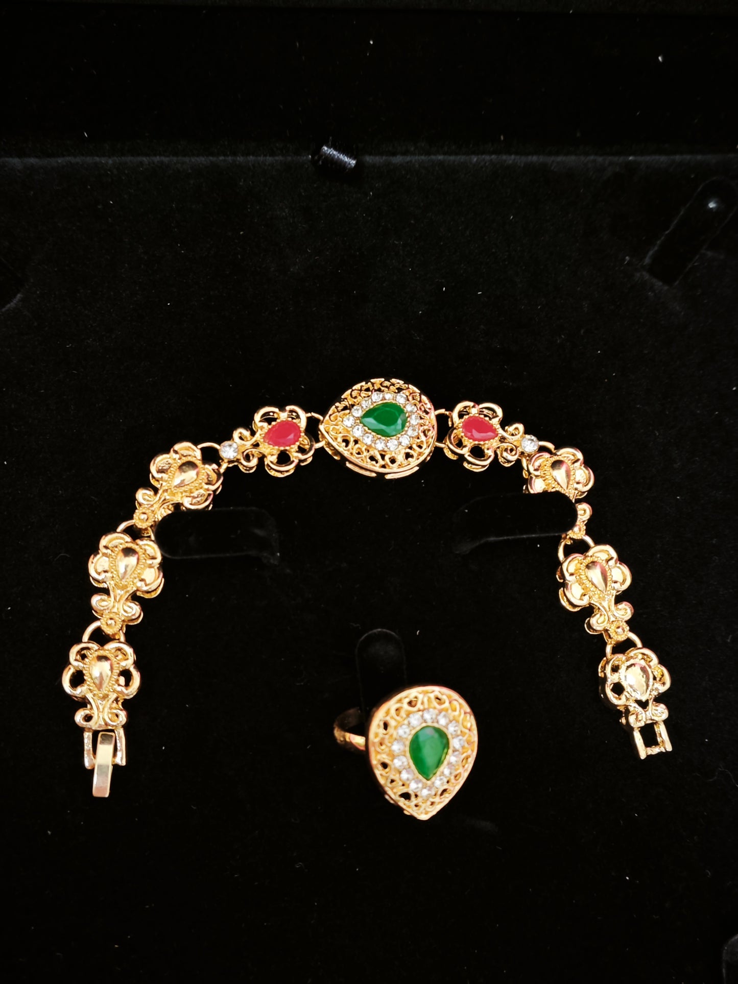 Luxury Emerald Tassel Statement Jewelry Set