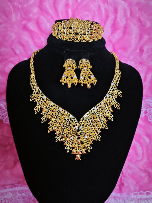Majestic Gold Filigree Fringe Regal Set