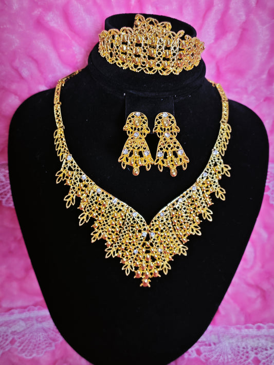 Majestic Gold Filigree Fringe Regal Set