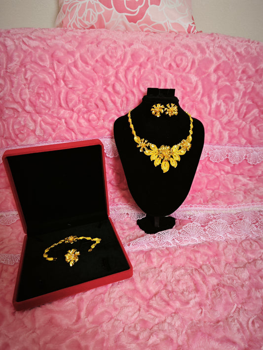 Majestic Gold Floral Flourish Regal Set