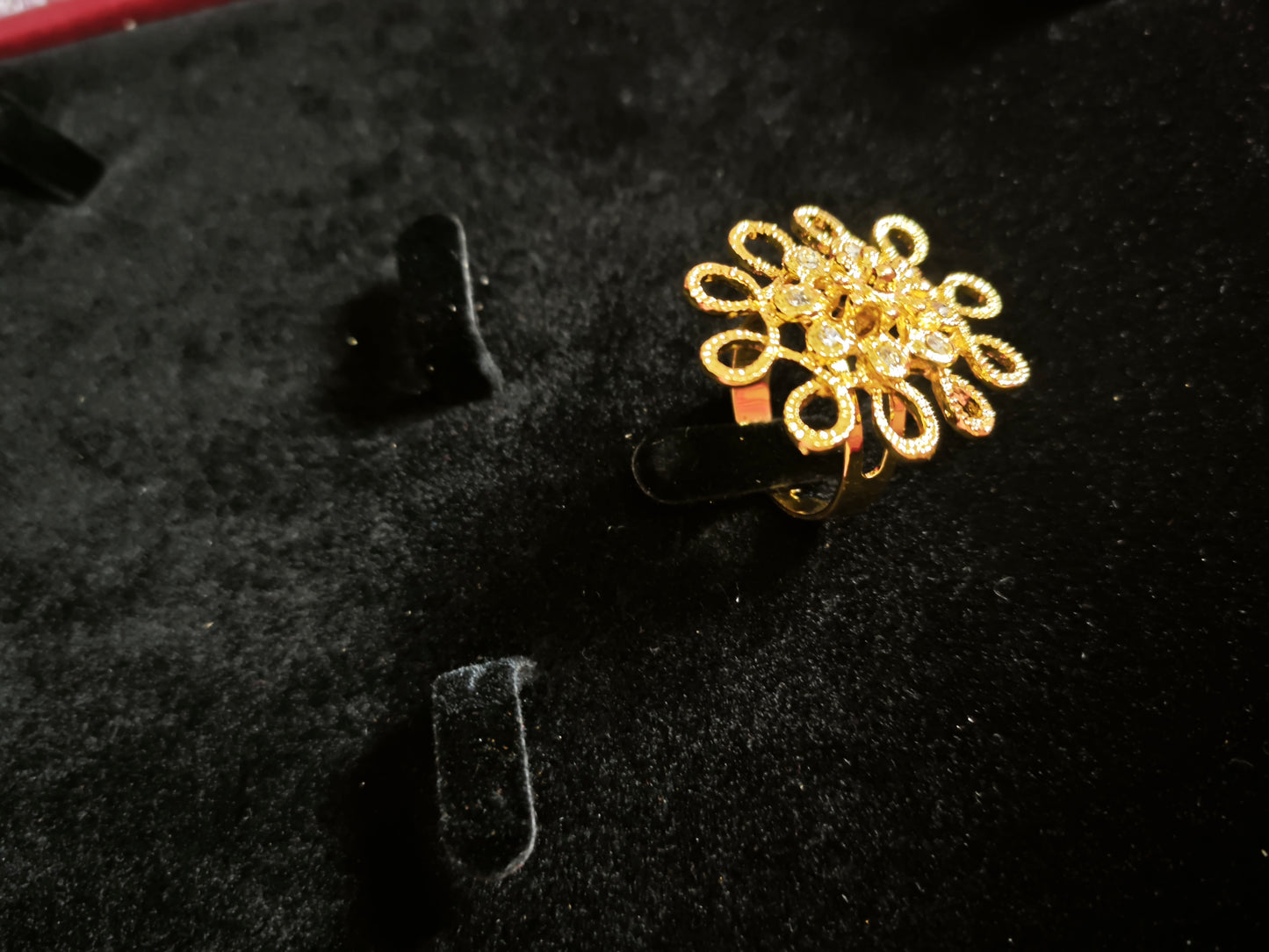 Sovereign Gilded Openwork Floral Jewelry Set