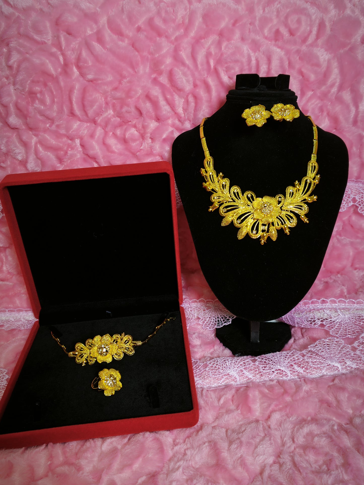 Crown Gold Vine Blossom Jewelry Set