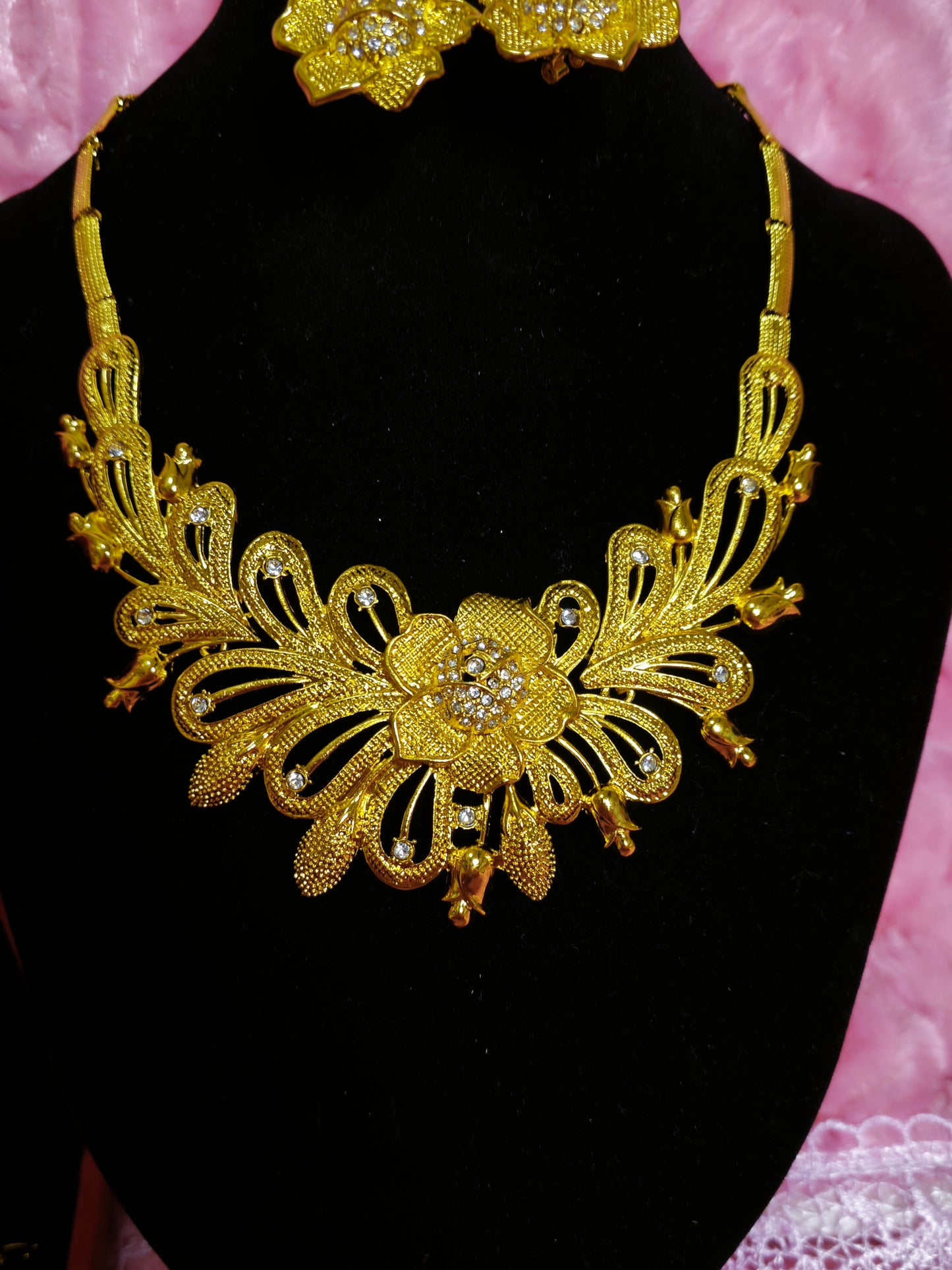 Crown Gold Vine Blossom Jewelry Set