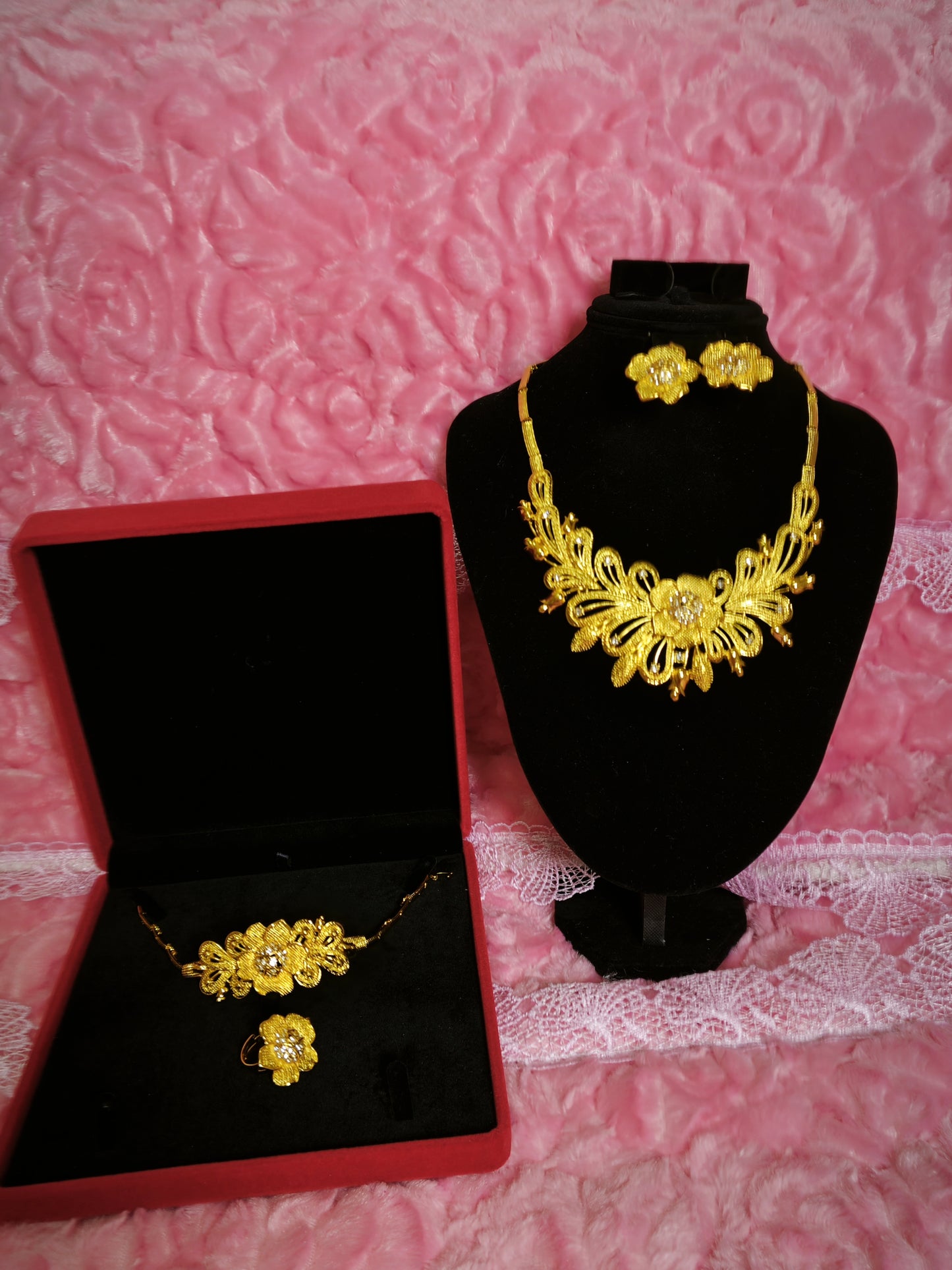 Crown Gold Vine Blossom Jewelry Set