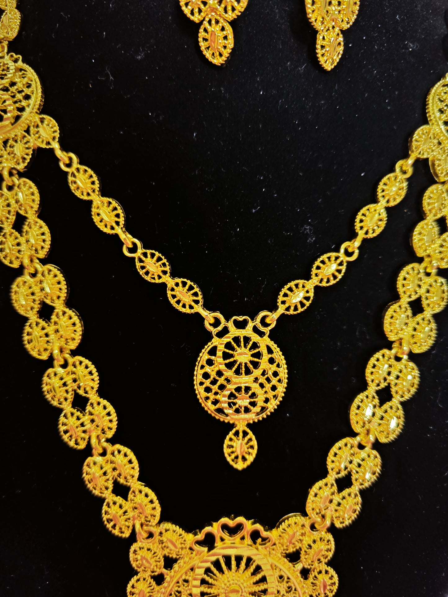 Majestic Gold Openwork Fringe Regal Set