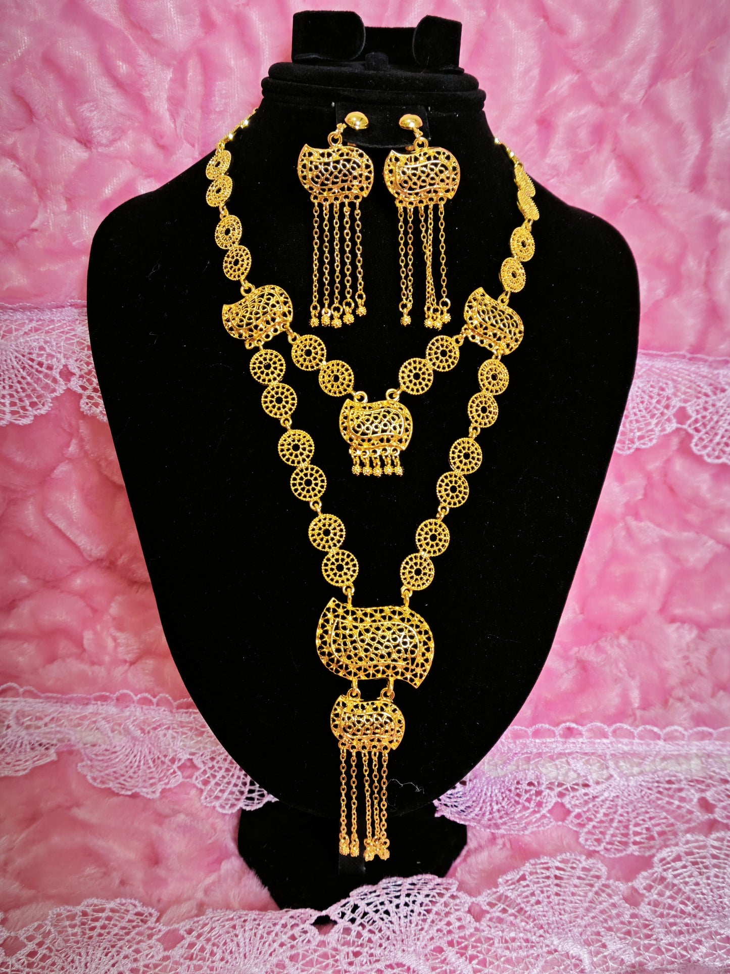 Sovereign Gilded Lantern Cascade Jewelry Set