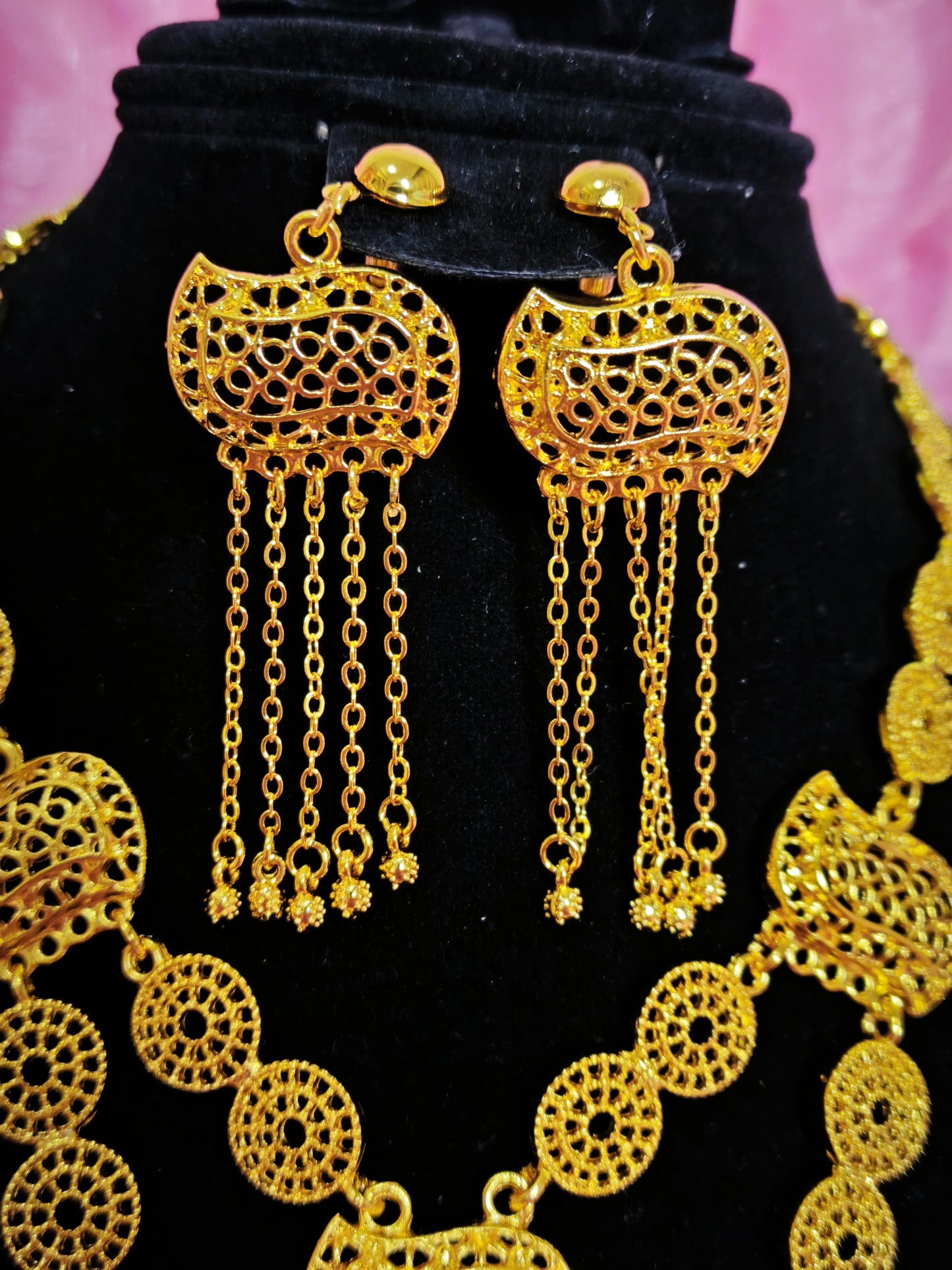 Sovereign Gilded Lantern Cascade Jewelry Set