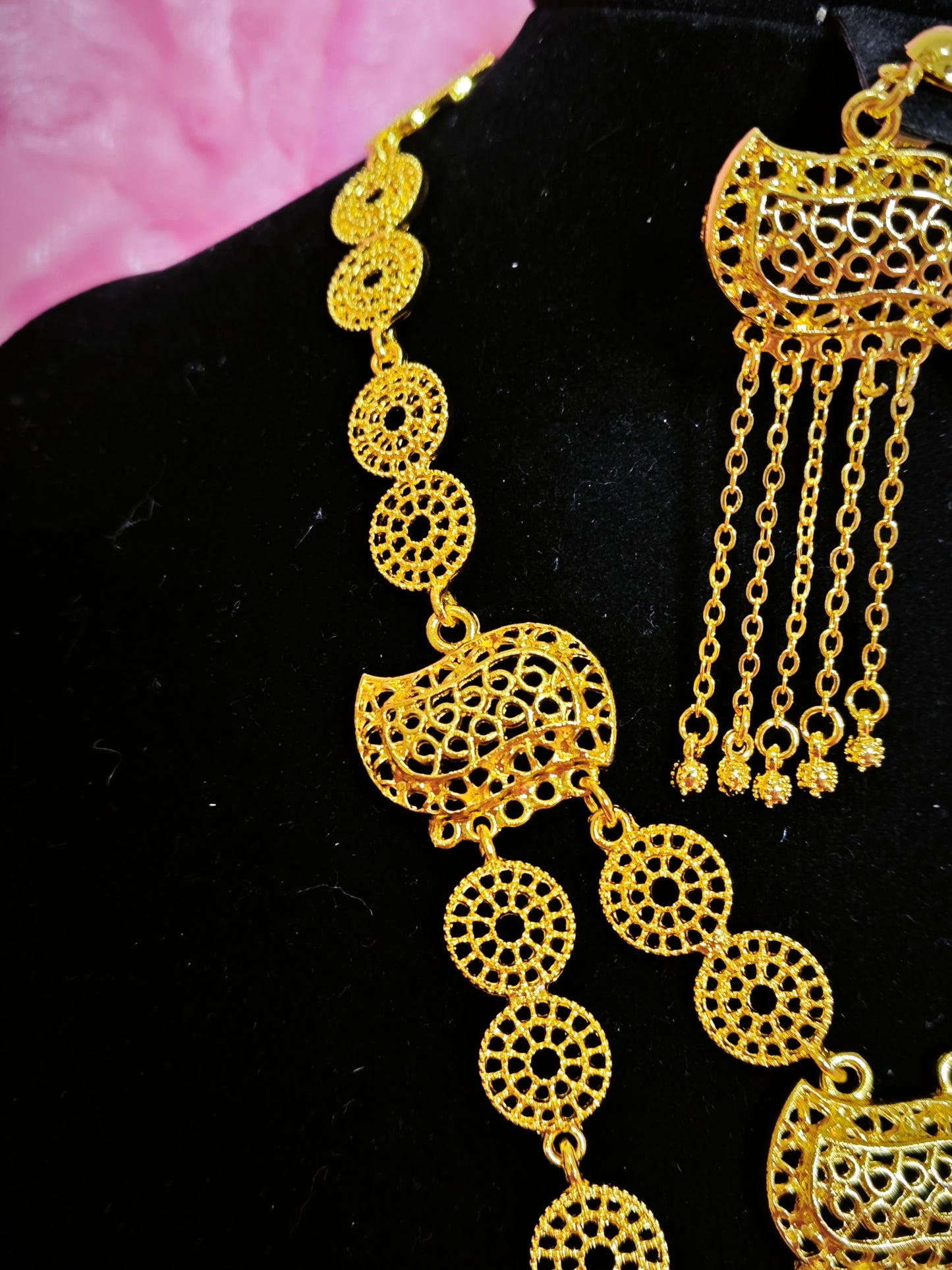 Majestic Gold Lantern-Fringe Layered Jewelry Set