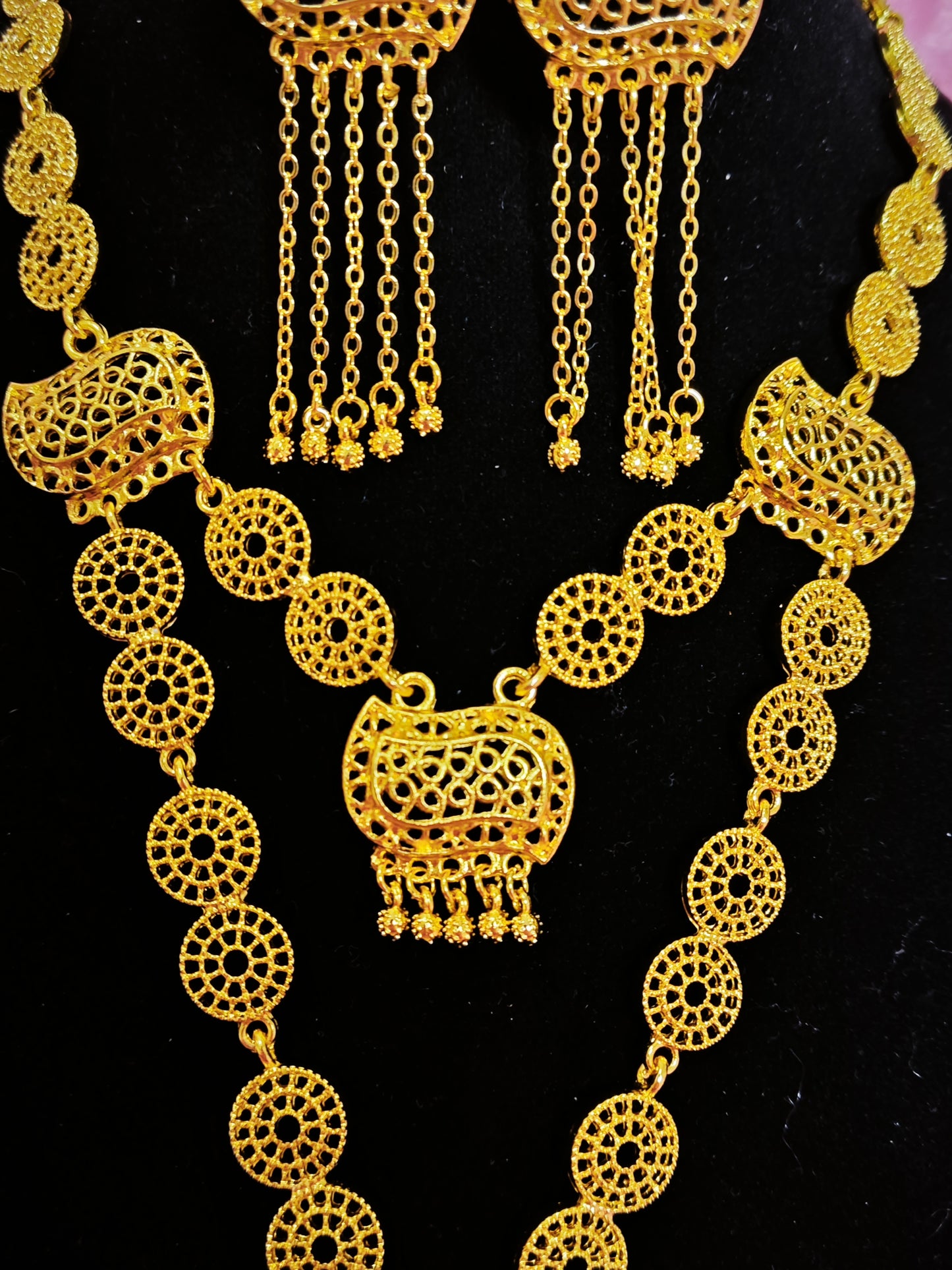 Majestic Gold Lantern-Fringe Layered Jewelry Set