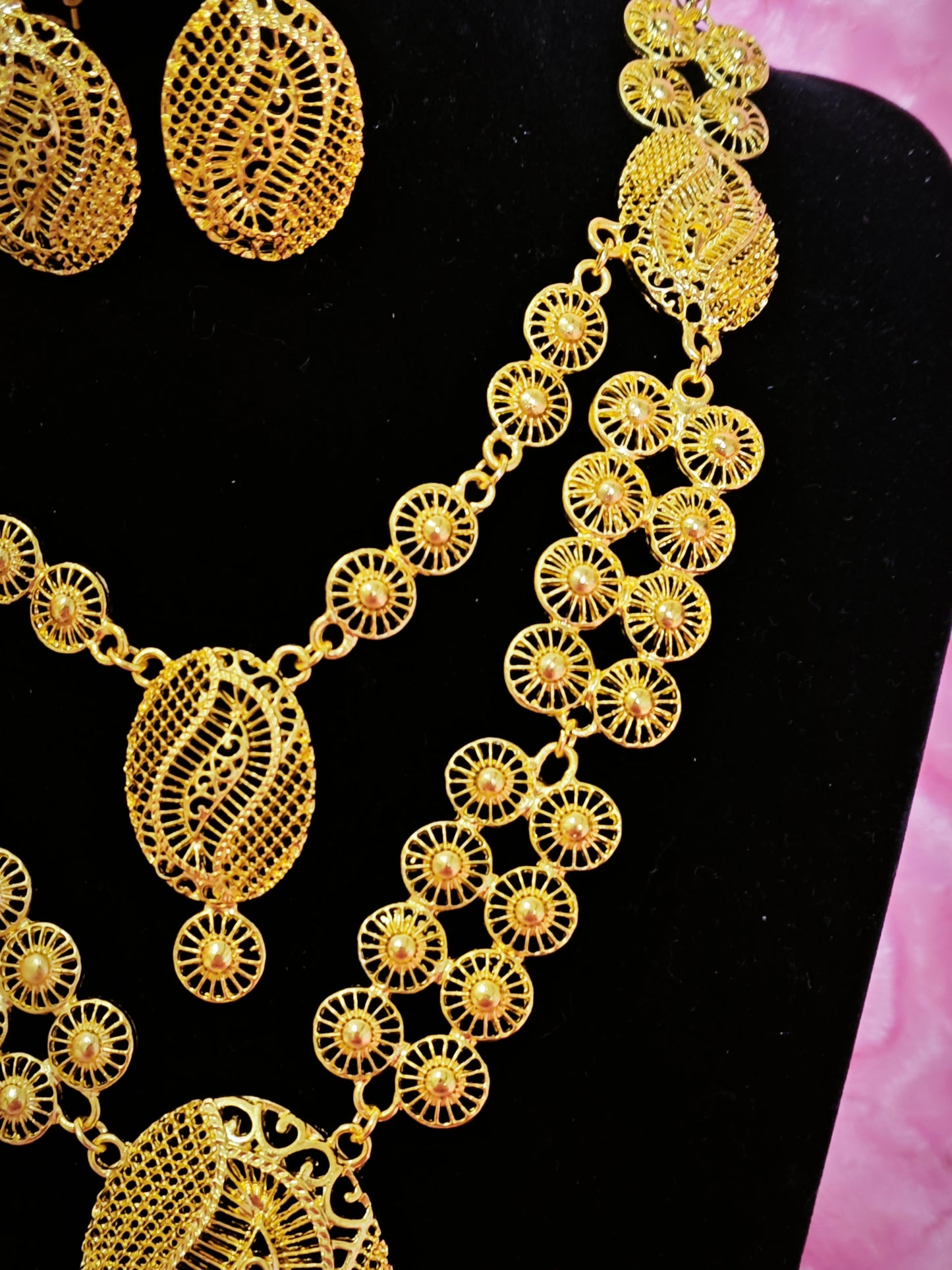 Royal Gilded Feather-Openwork Tiered Jewelry Set