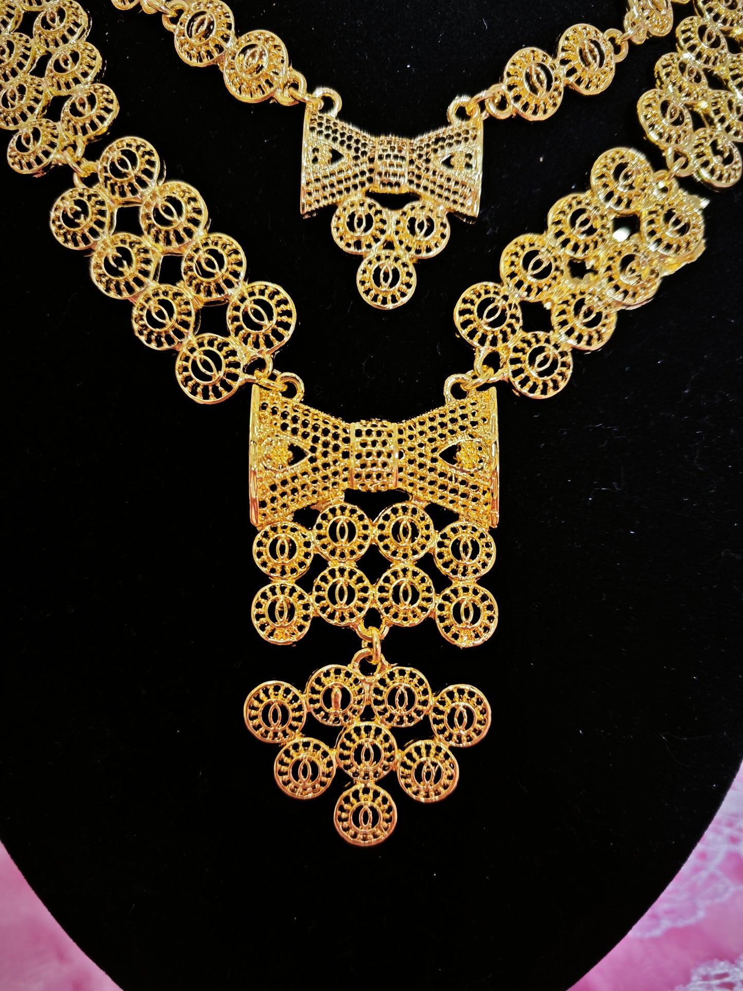 Royal Gilded Bow-Openwork Tiered Jewelry Set
