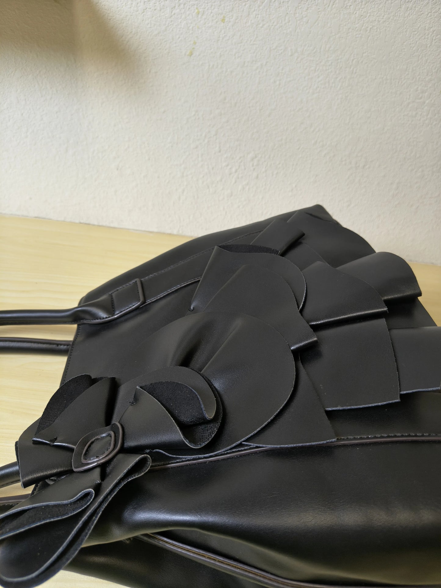 Classic Black Structured 3D Floral Tote Bag (E51)