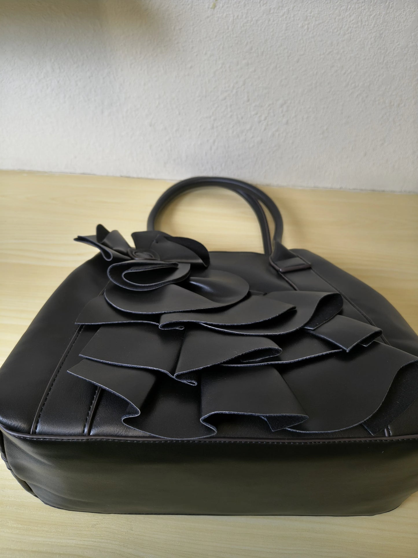 Classic Black Structured 3D Floral Tote Bag (E51)