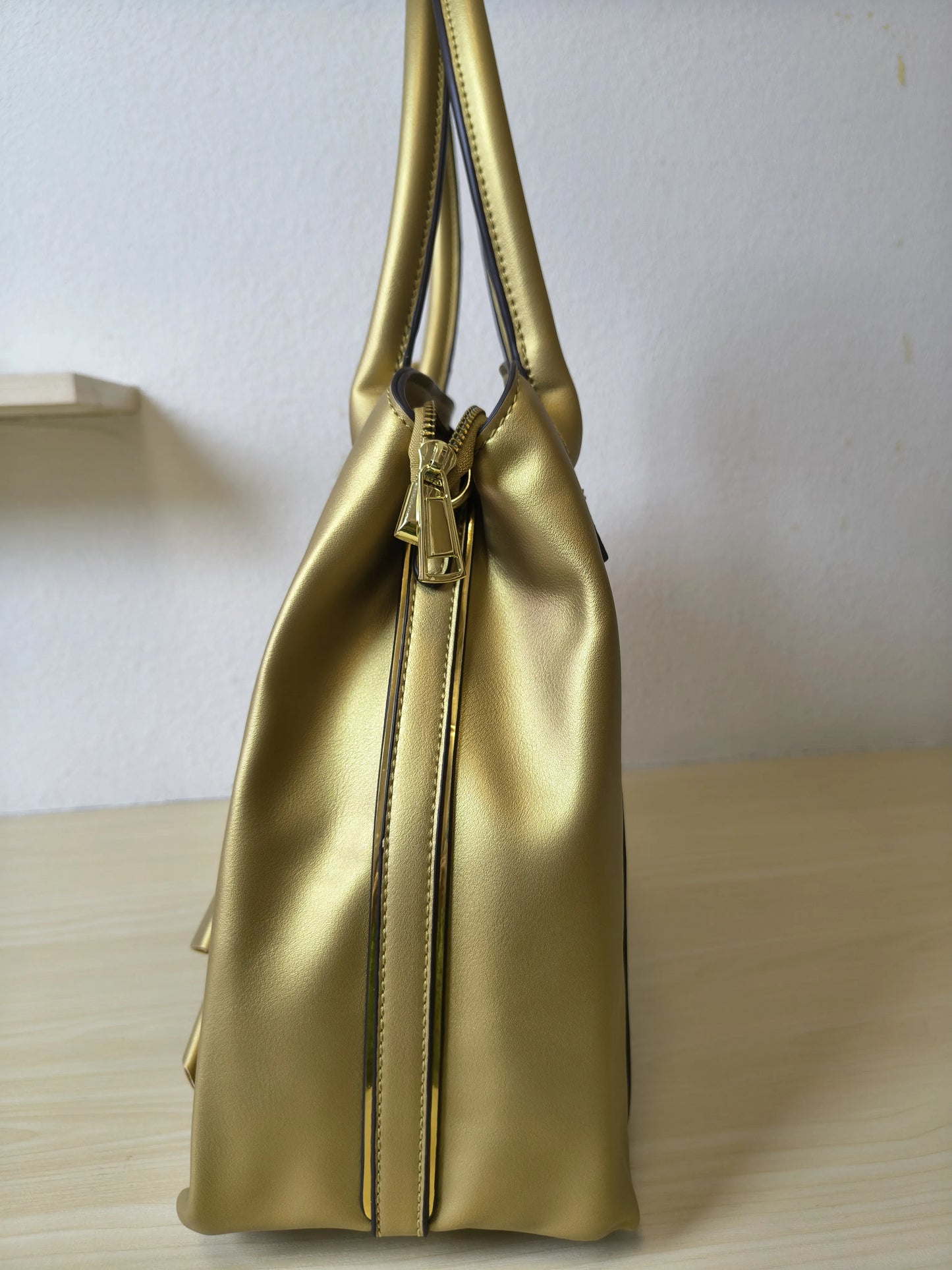 Luxury Gold Structured 3D Floral Tote Bag (E52)