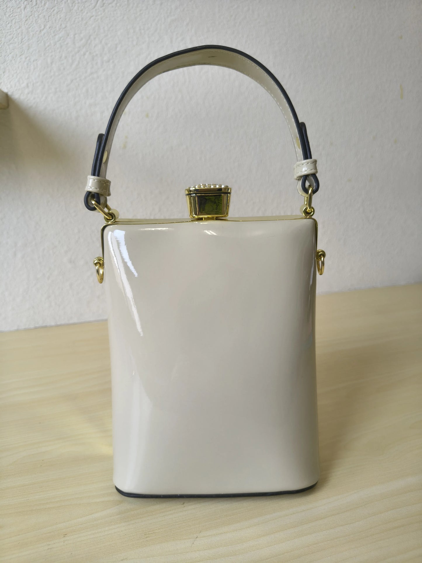 Pure White Structured Rhinestone Frame Box Bag (E57)
