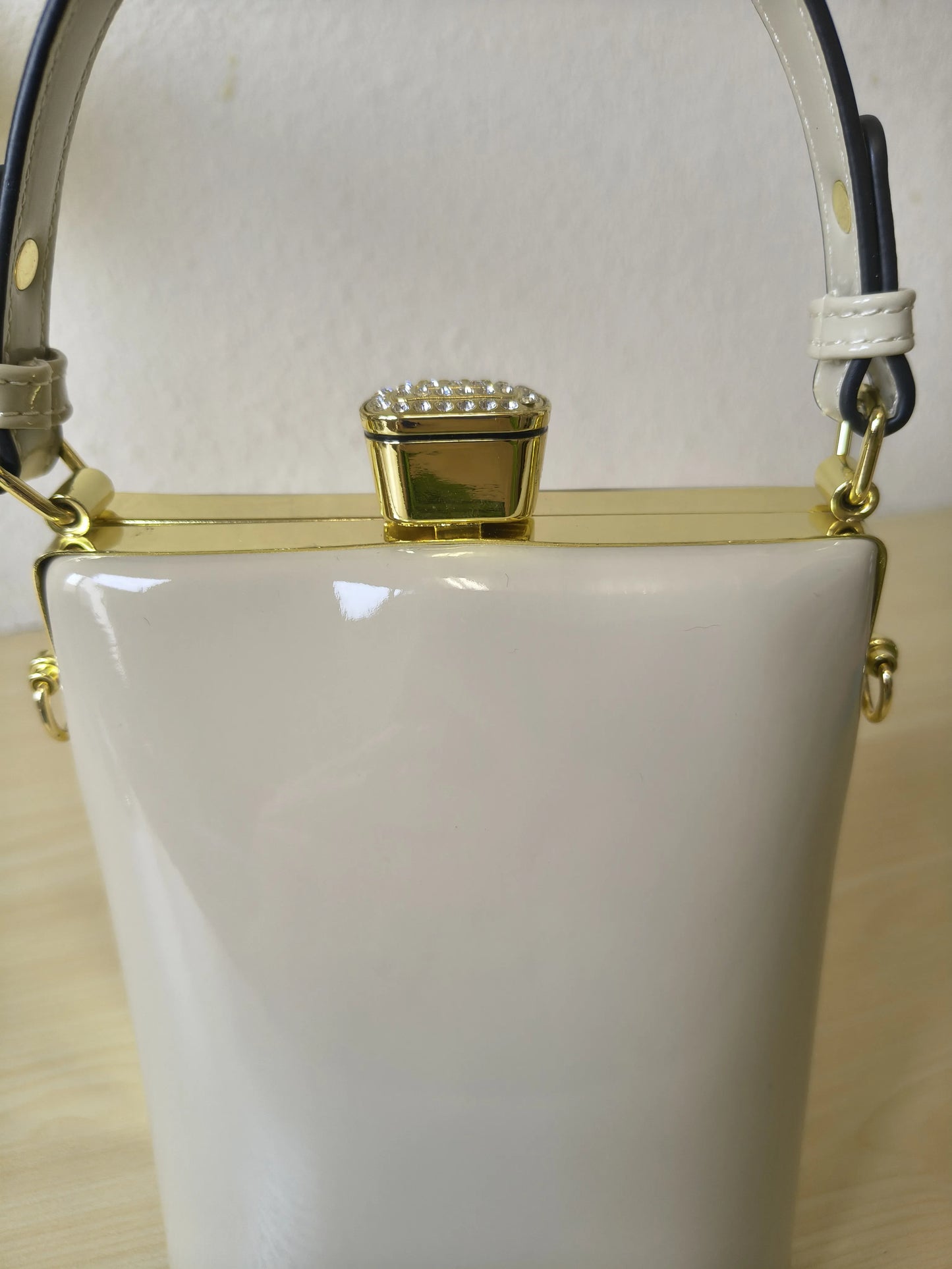 Pure White Structured Rhinestone Frame Box Bag (E57)