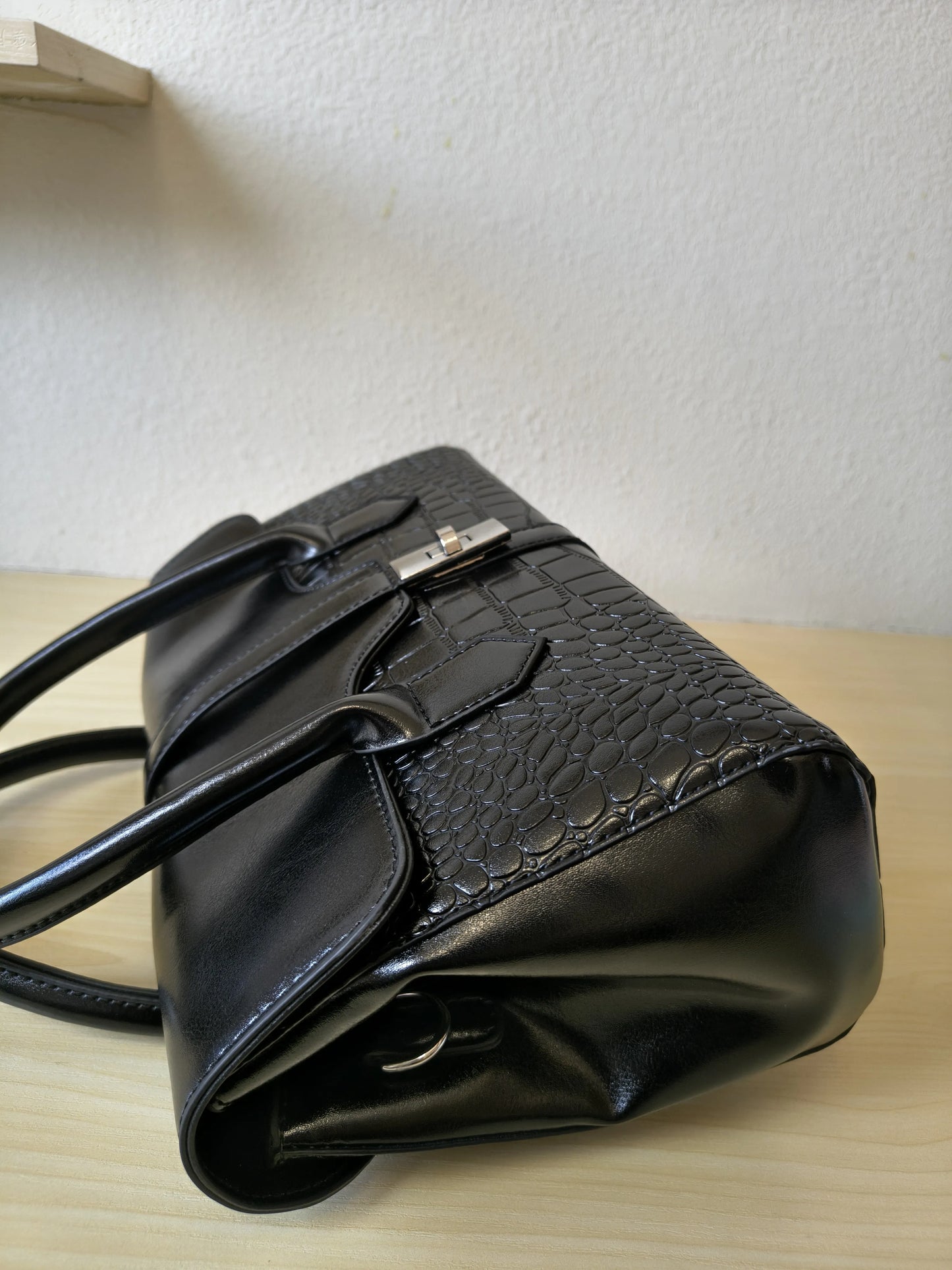 Black Crocodile Embossed Spliced 3-Piece Tote Bag Set (E65)