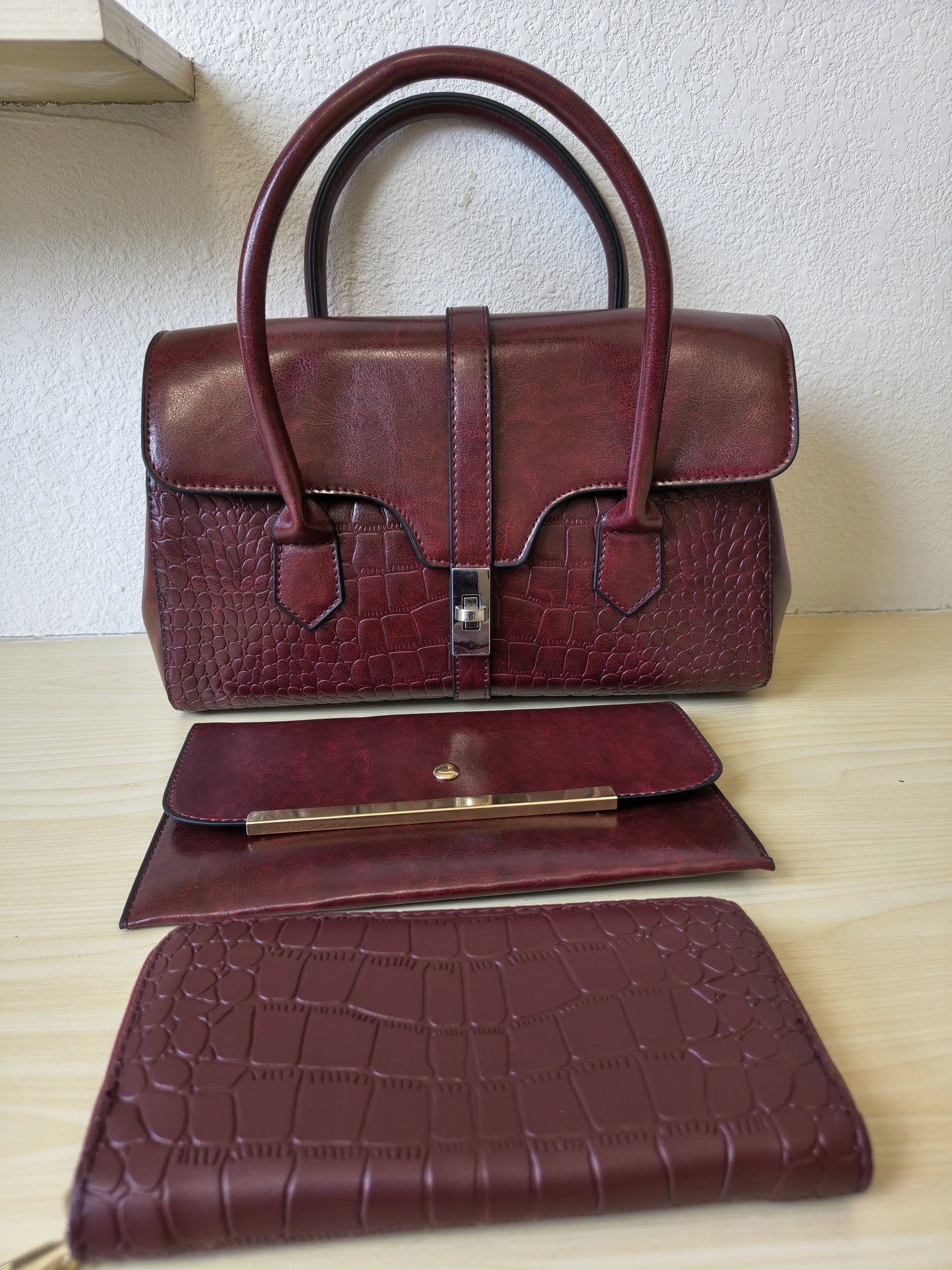 Burgundy Crocodile Embossed Spliced 3-Piece Tote Bag Set (E66)