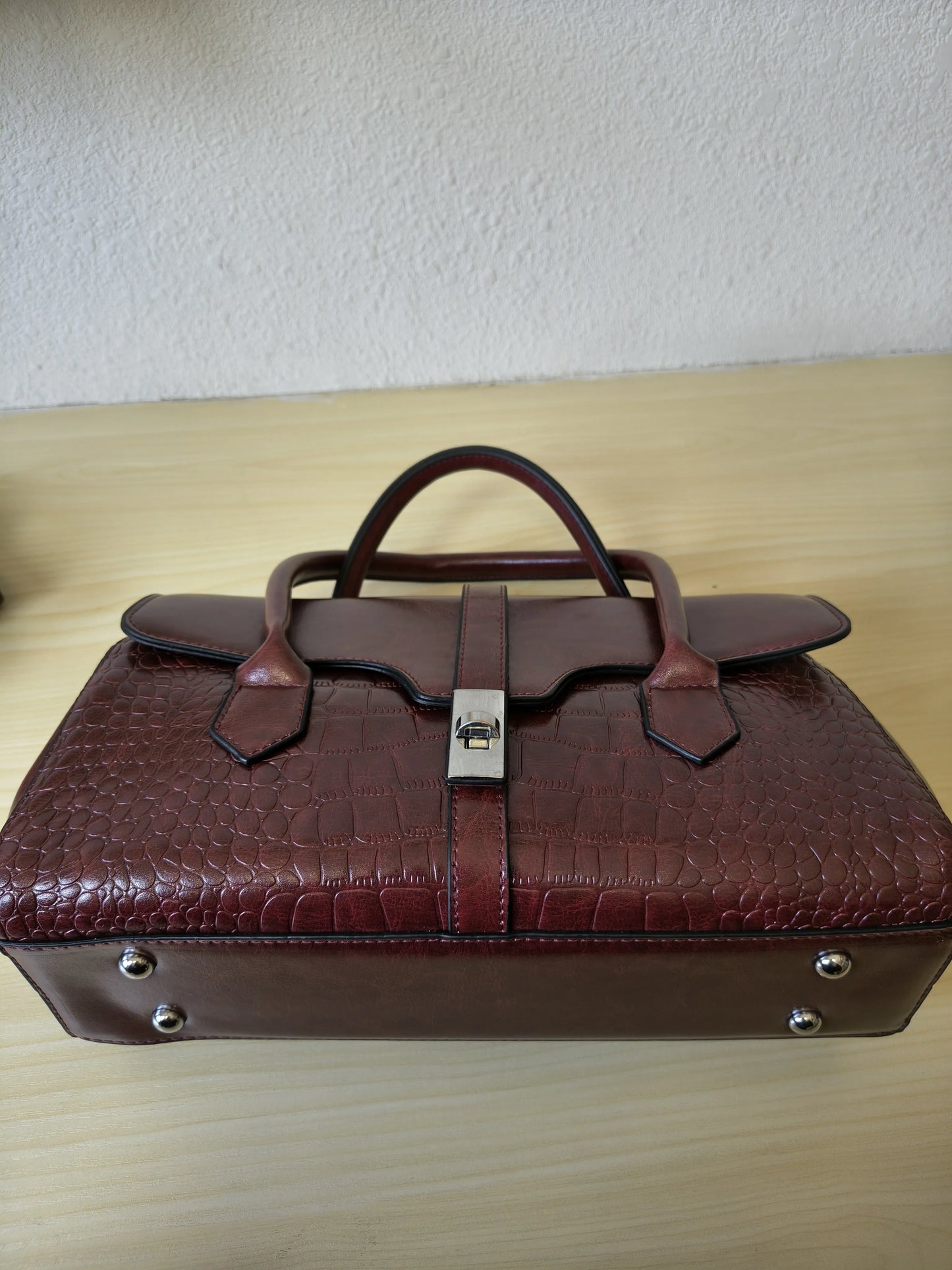 Burgundy Crocodile Embossed Spliced 3-Piece Tote Bag Set (E66)